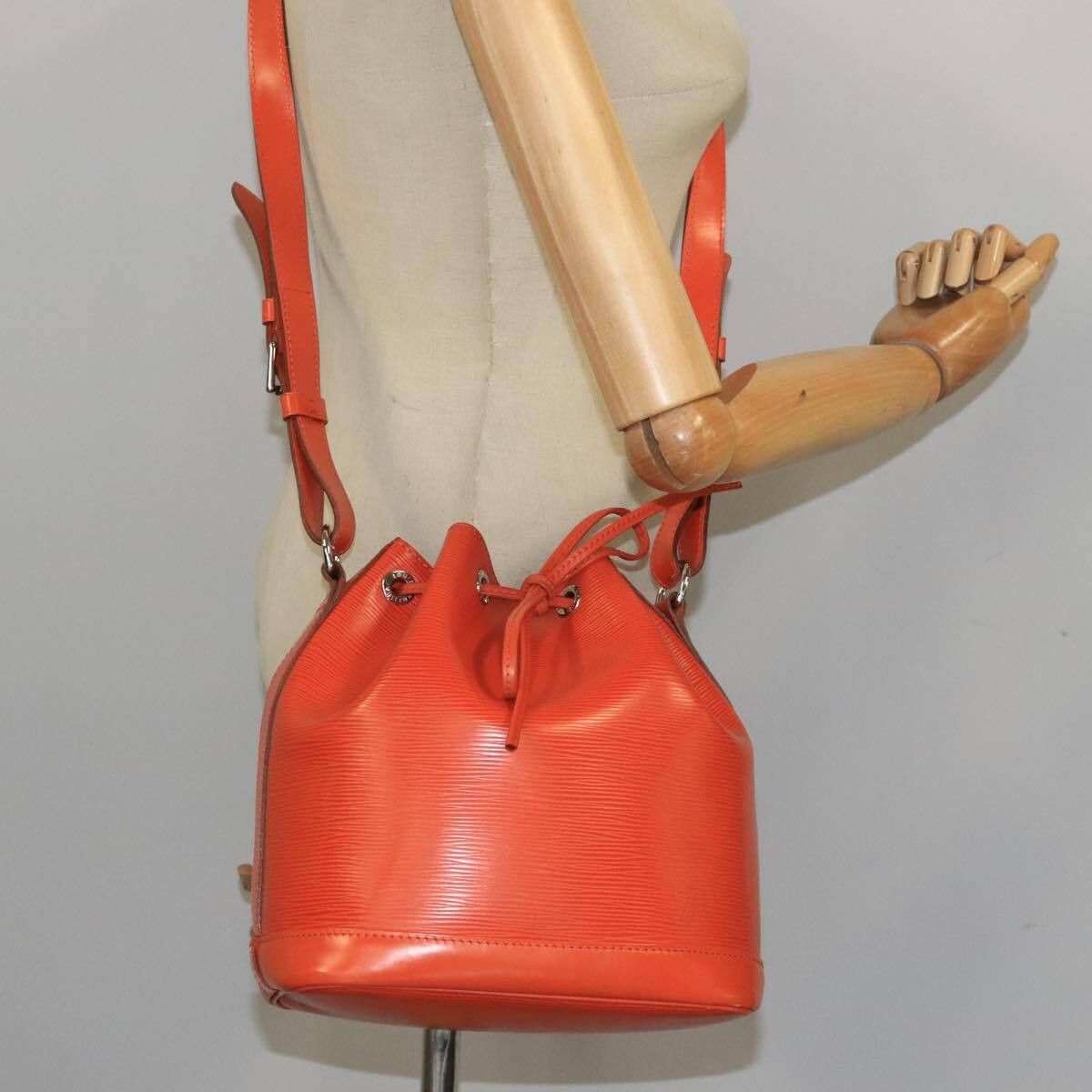 Louis Vuitton Louis Vuitton Noe Handbag Epi Leather Size ONE SIZE - 16 Thumbnail