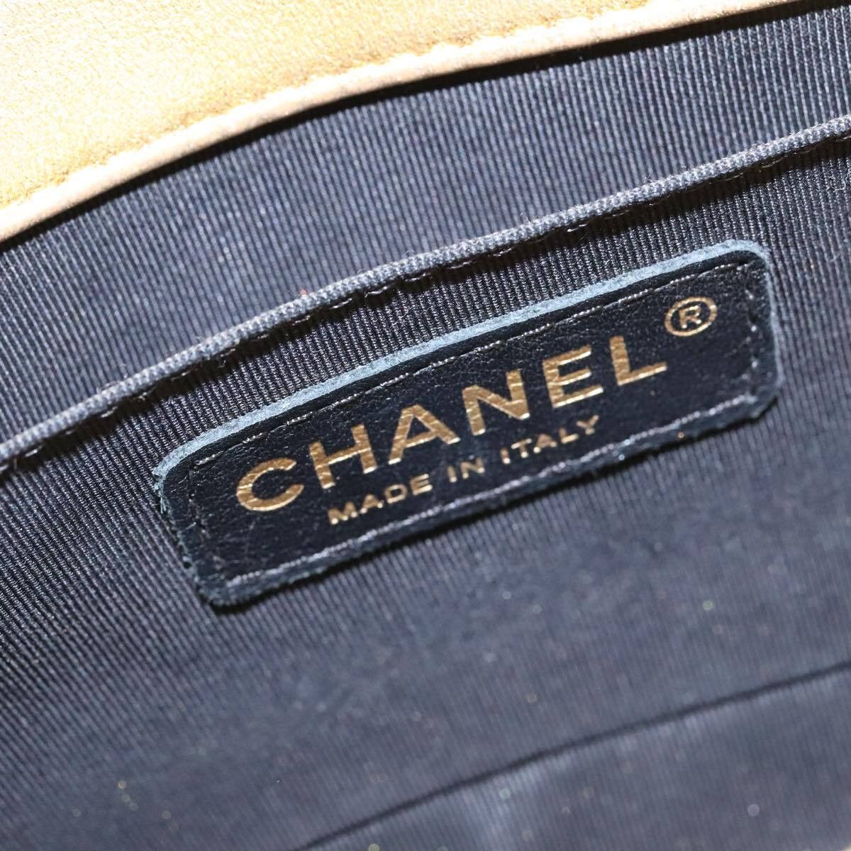 Chanel Chanel Boy Flap Bag Quilted Patent Size ONE SIZE - 7 Thumbnail