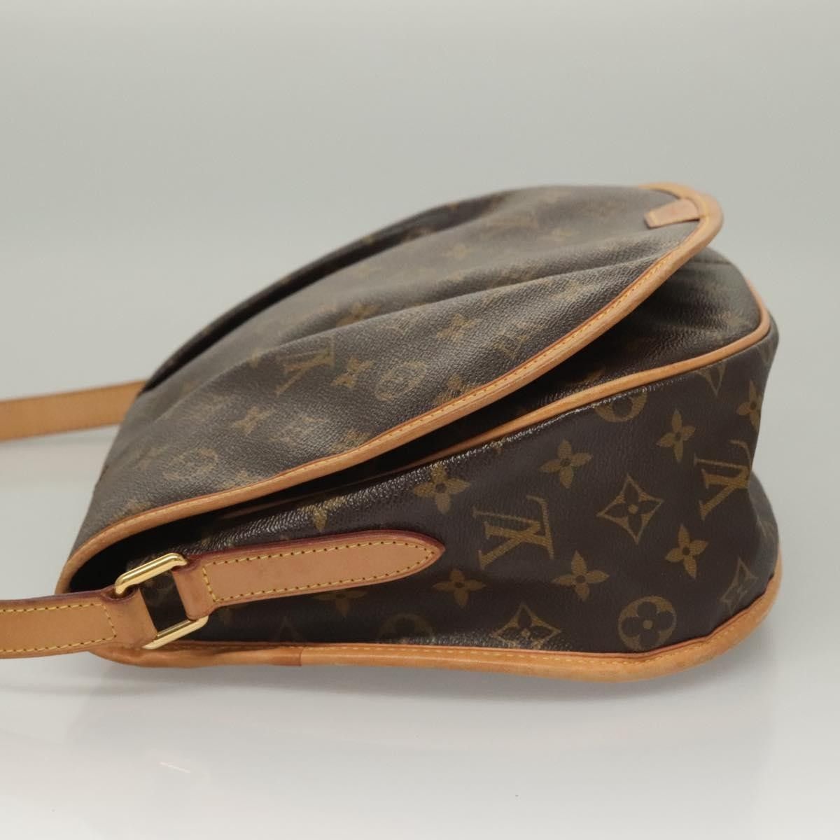 Louis Vuitton Louis Vuitton Menilmontant Handbag Monogram Canvas Size ONE SIZE - 4 Thumbnail