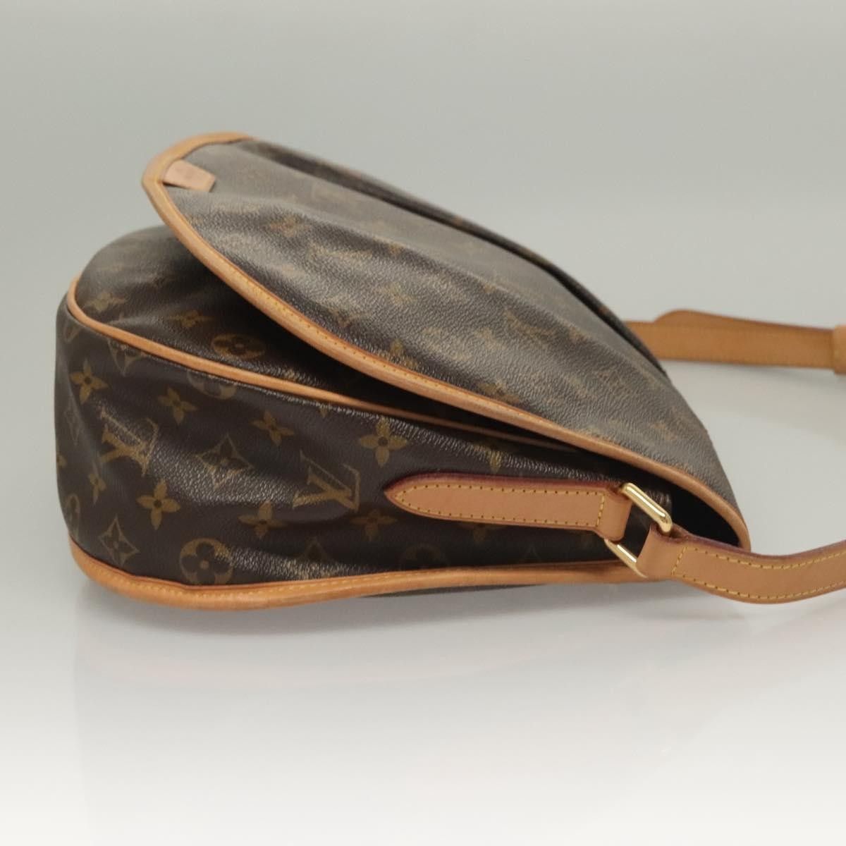 Louis Vuitton Louis Vuitton Menilmontant Handbag Monogram Canvas Size ONE SIZE - 3 Thumbnail