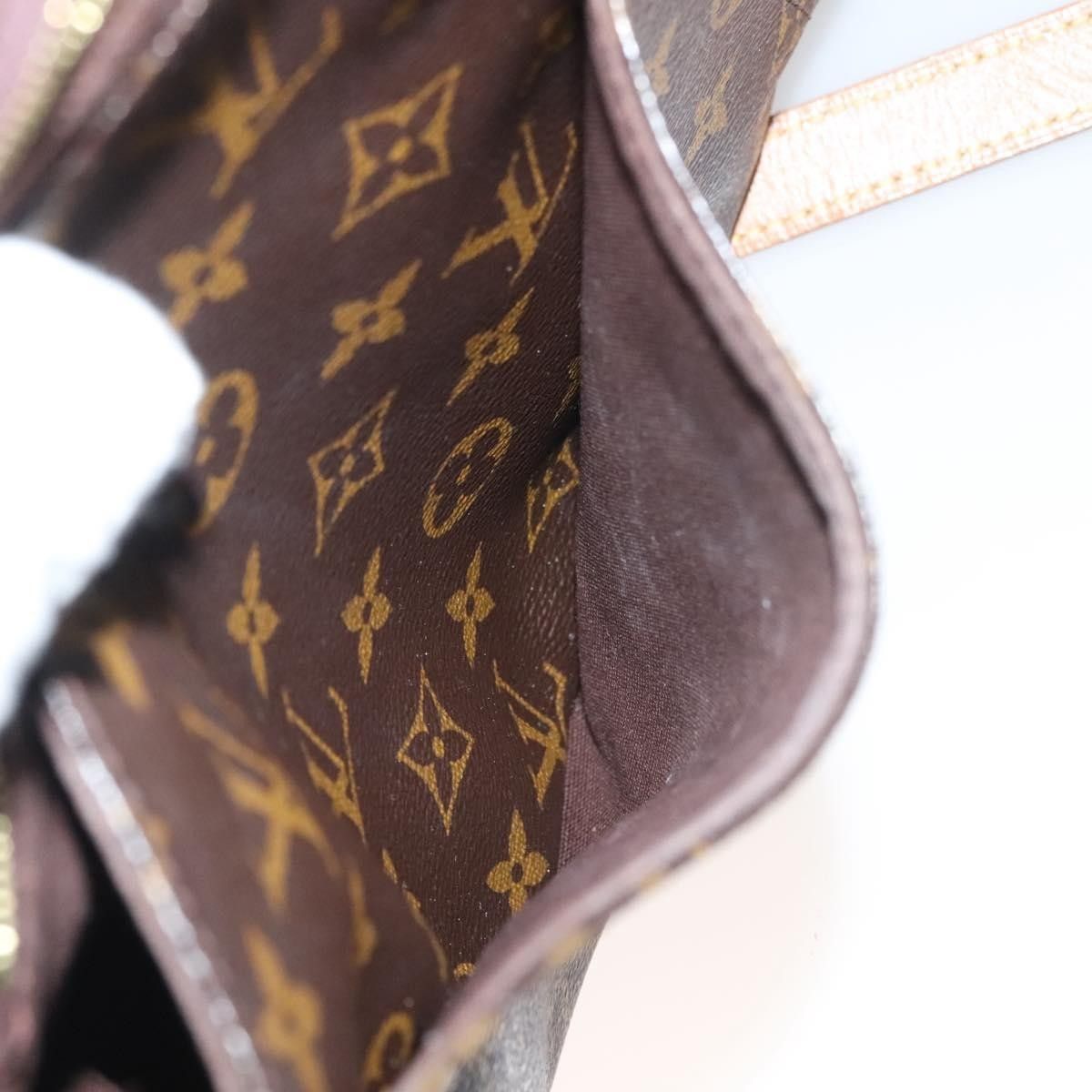 Louis Vuitton Louis Vuitton Menilmontant Handbag Monogram Canvas Size ONE SIZE - 20 Thumbnail