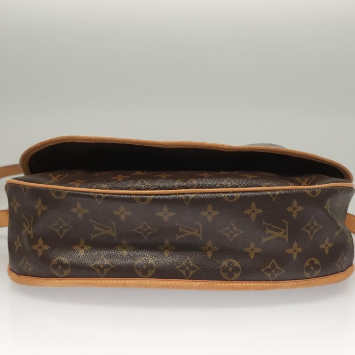 Louis Vuitton Louis Vuitton Menilmontant Handbag Monogram Canvas Size ONE SIZE - 21 Thumbnail