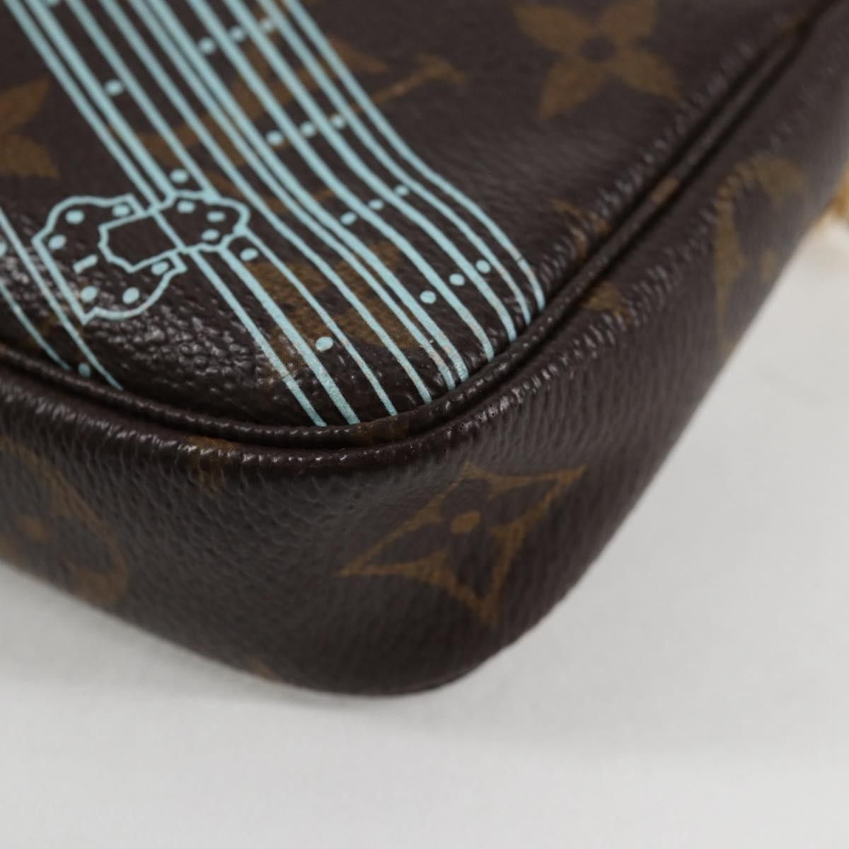 Louis Vuitton Louis Vuitton Pochette Accessoires Limited Edition Christmas Animation Monogram Canvas Size ONE SIZE - 10 Thumbnail
