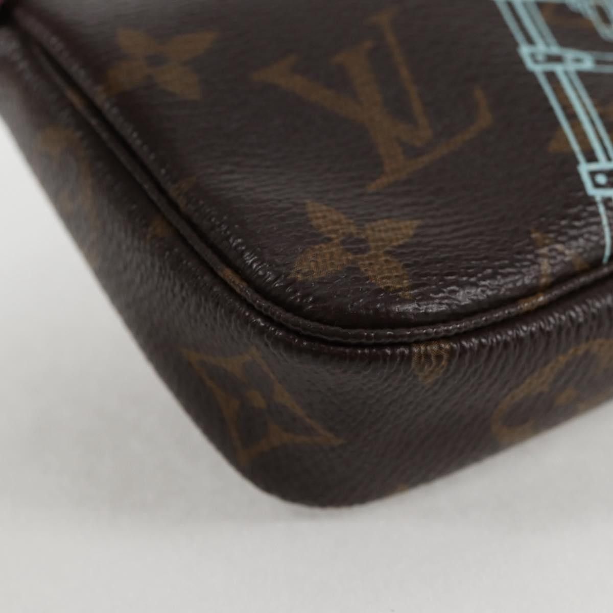 Louis Vuitton Louis Vuitton Pochette Accessoires Limited Edition Christmas Animation Monogram Canvas Size ONE SIZE - 12 Thumbnail
