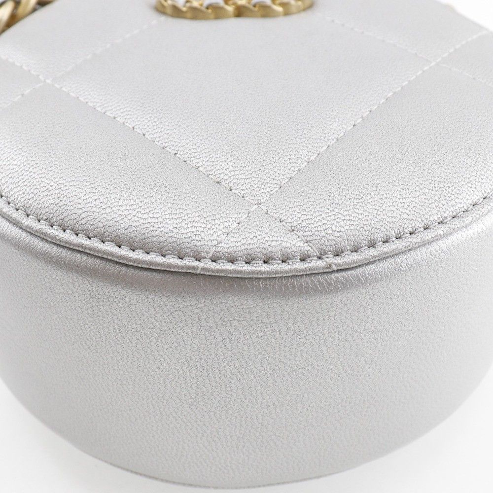 Chanel Chanel 19 Round Clutch with Chain Quilted Leather Size ONE SIZE - 6 Thumbnail