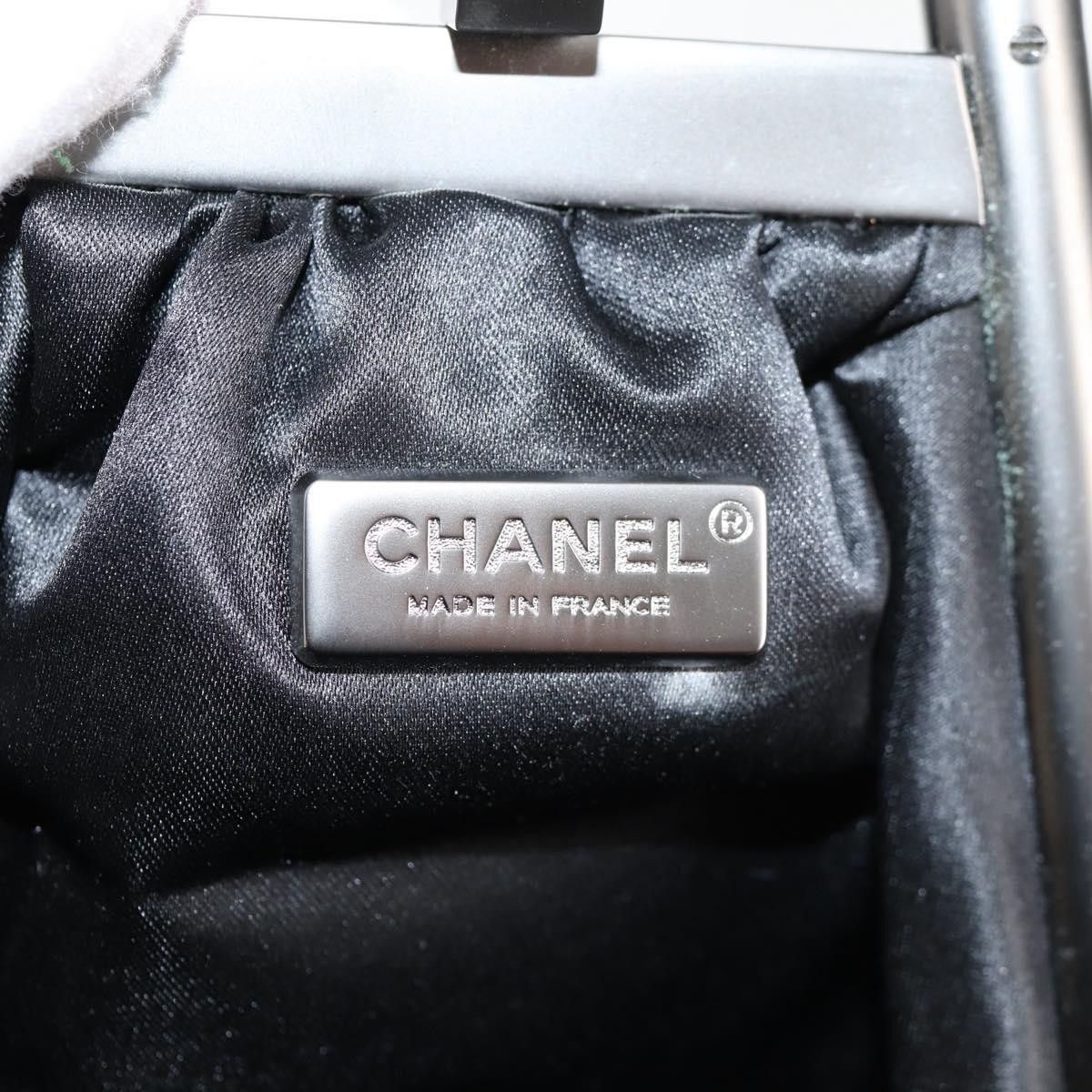 Chanel Chanel Drawstring Bucket Bag Chevron Patchwork Canvas Size ONE SIZE - 19 Thumbnail