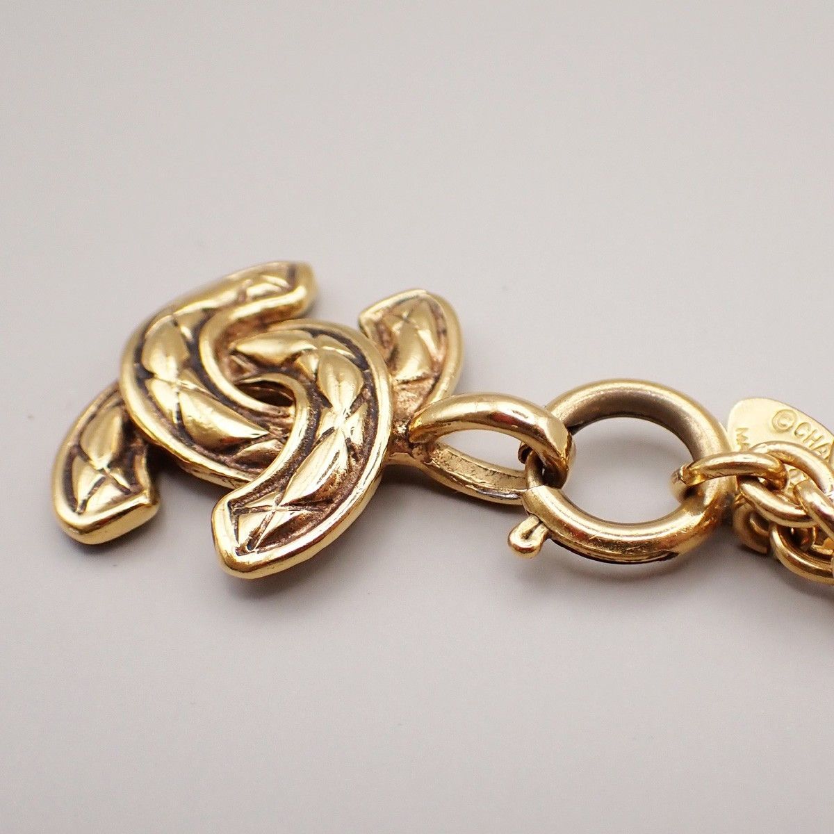 Chanel Chanel Vintage Quilted CC Pendant Necklace Metal Size ONE SIZE - 5 Thumbnail