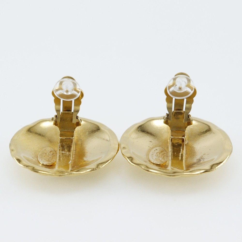 Chanel Chanel Vintage CC Quilted Round Button Clip-On Earrings Metal Size ONE SIZE - 4 Thumbnail