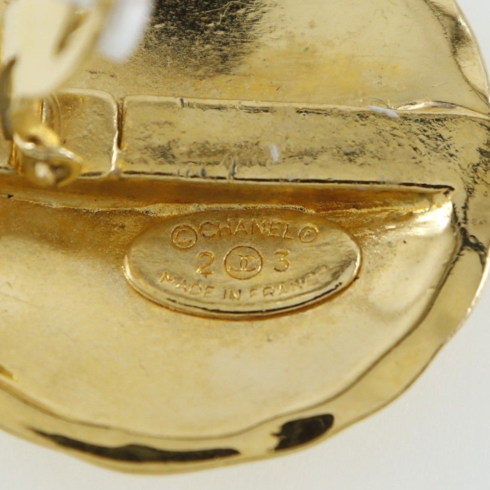 Chanel Chanel Vintage CC Quilted Round Button Clip-On Earrings Metal Size ONE SIZE - 5 Thumbnail