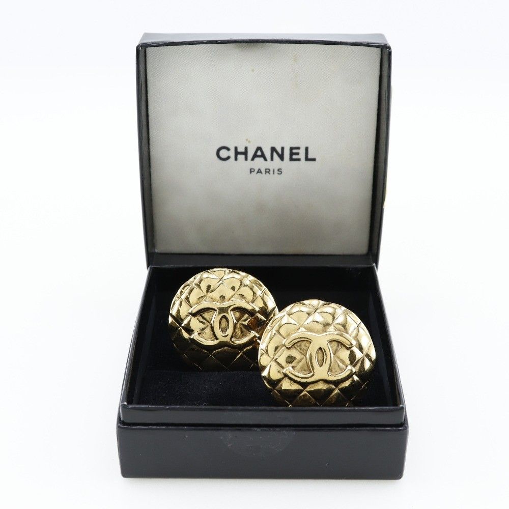 Chanel Chanel Vintage CC Quilted Round Button Clip-On Earrings Metal Size ONE SIZE - 6 Thumbnail