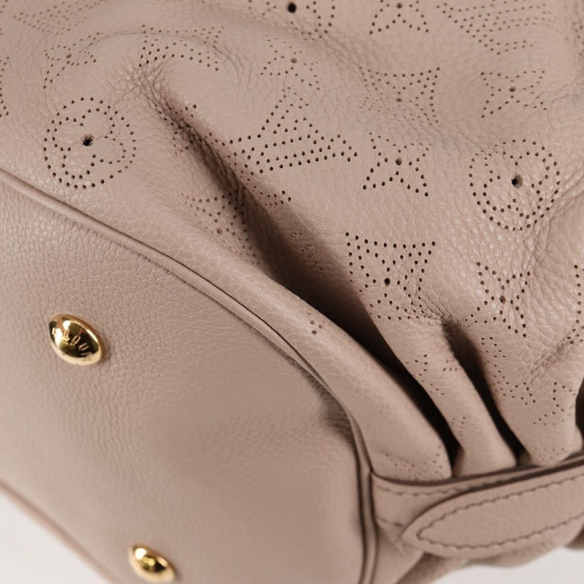 Louis Vuitton Louis Vuitton XL Hobo Mahina Leather Size ONE SIZE - 10 Thumbnail