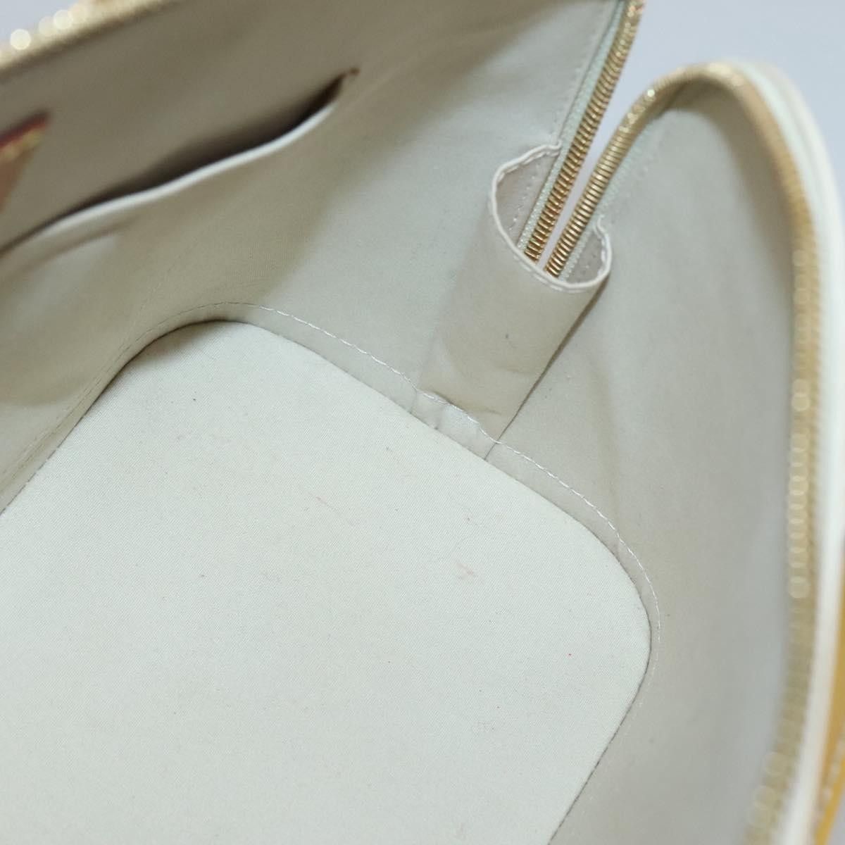 Louis Vuitton Louis Vuitton Alma Handbag Monogram Vernis Size ONE SIZE - 18 Thumbnail
