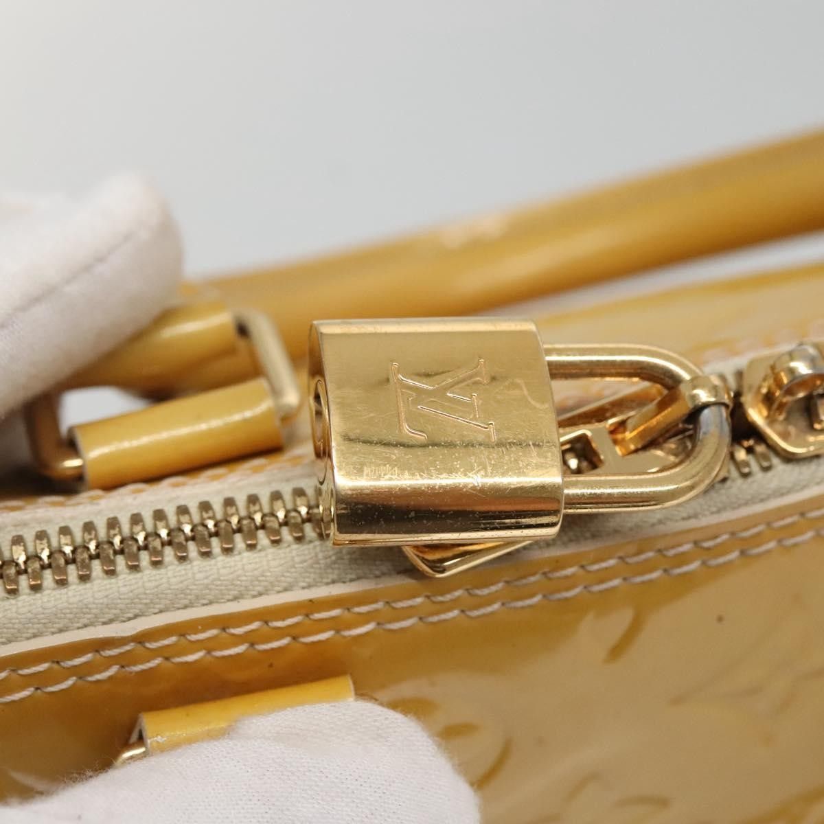 Louis Vuitton Louis Vuitton Alma Handbag Monogram Vernis Size ONE SIZE - 23 Thumbnail