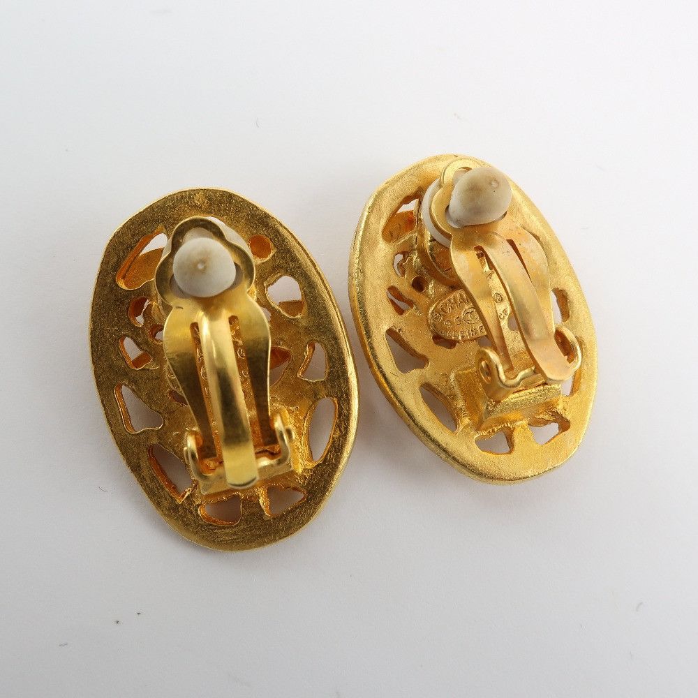 Chanel Chanel Chanel Oval Earrings Earrings Metal Earrings DUTY FREE for USA Size ONE SIZE - 5 Thumbnail