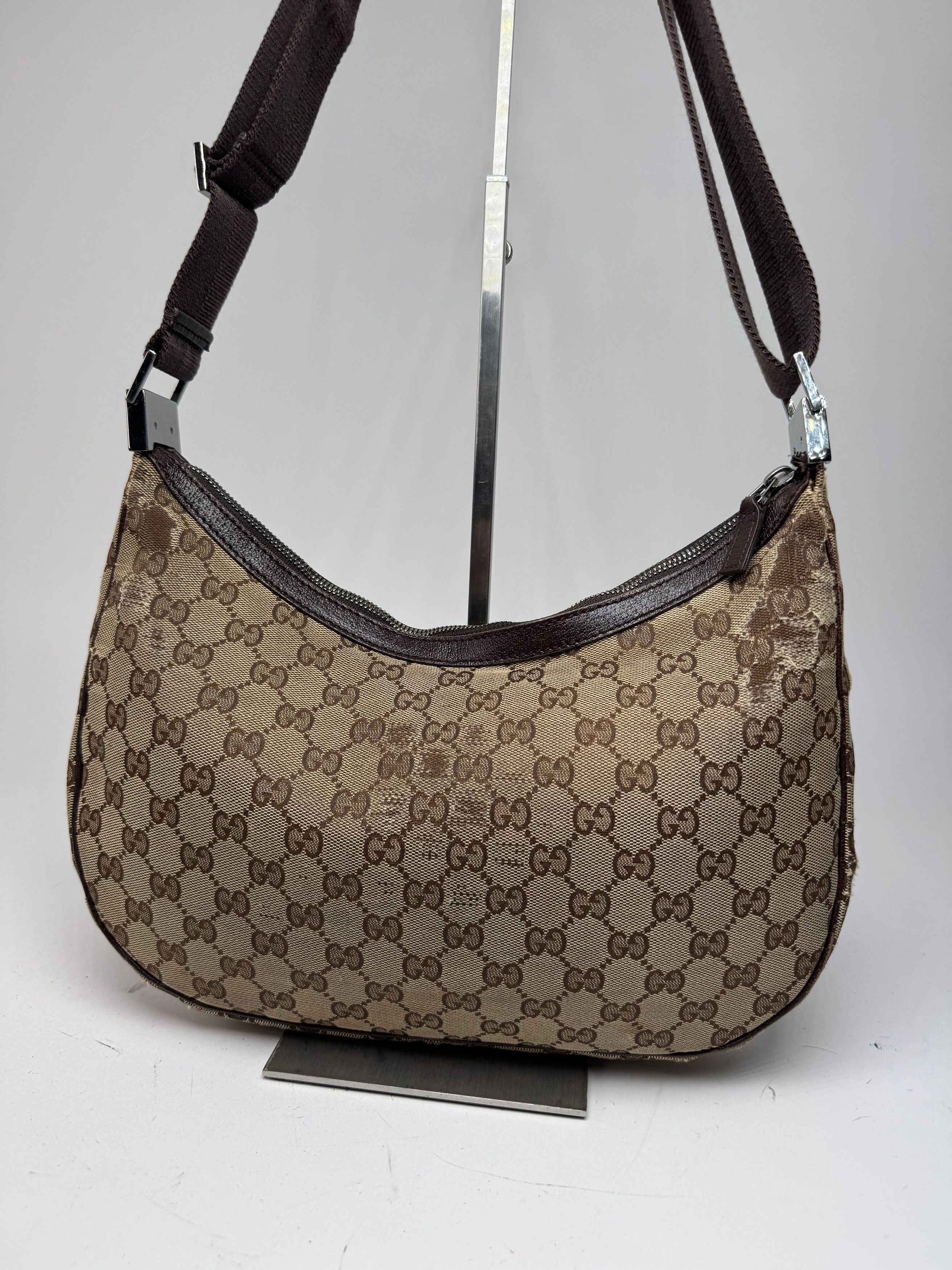 Gucci Vintage Monogram Canvas Croissant Crossbody 2Way Bag beige b Size ONE SIZE - 10 Thumbnail