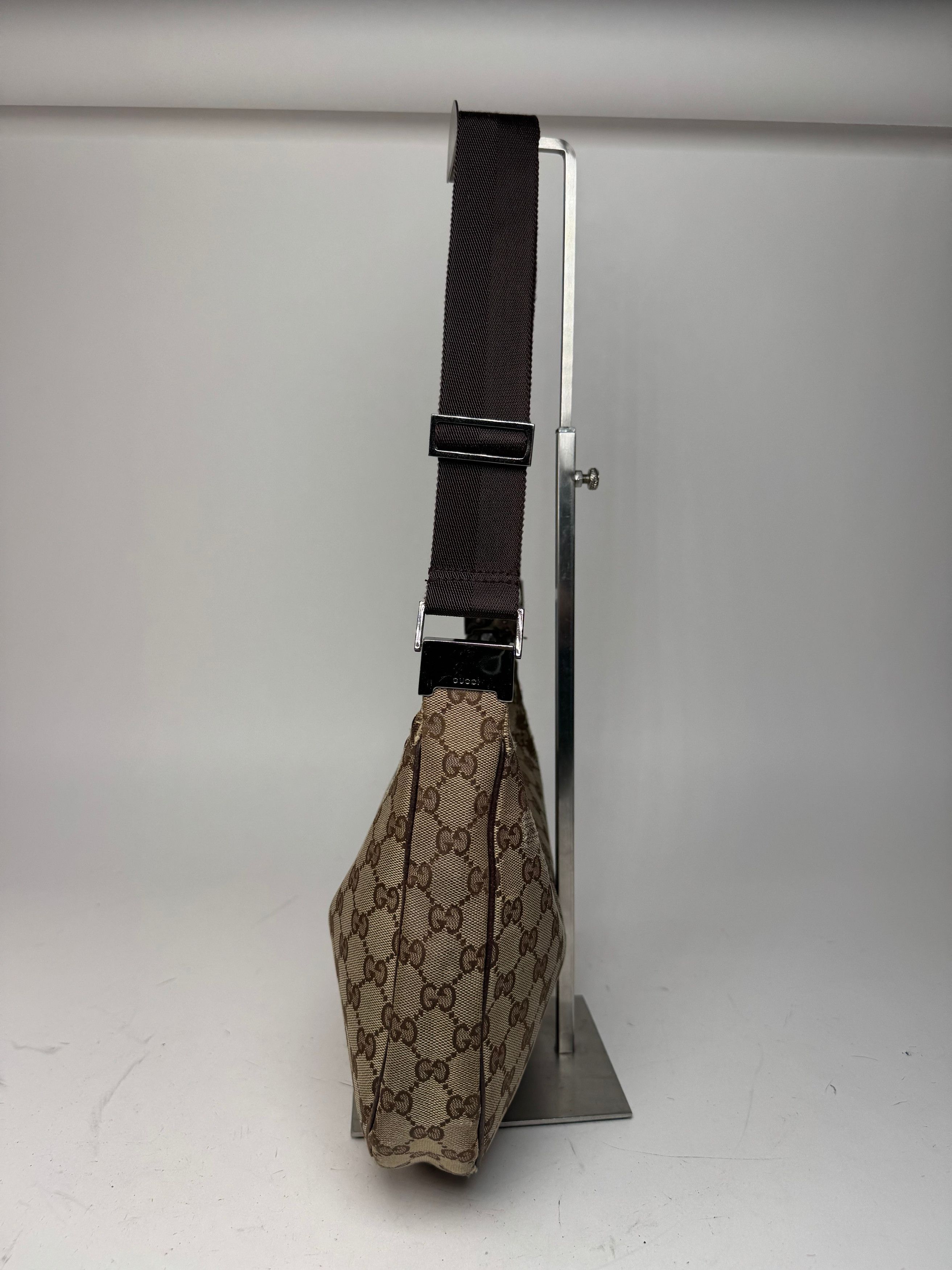 Gucci Vintage Monogram Canvas Croissant Crossbody 2Way Bag beige b Size ONE SIZE - 11 Thumbnail