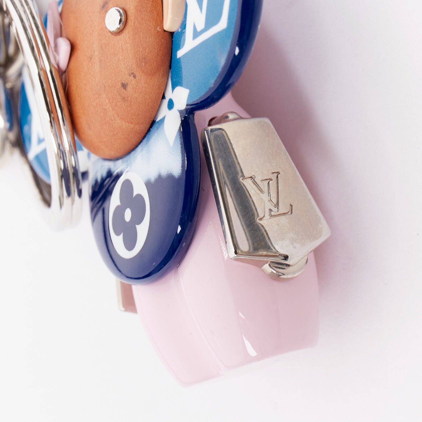 Louis Vuitton LOUIS VUITTON Vivienne Escale Giant Monogram blue pink LV floral bag charm Size ONE SIZE - 8 Thumbnail