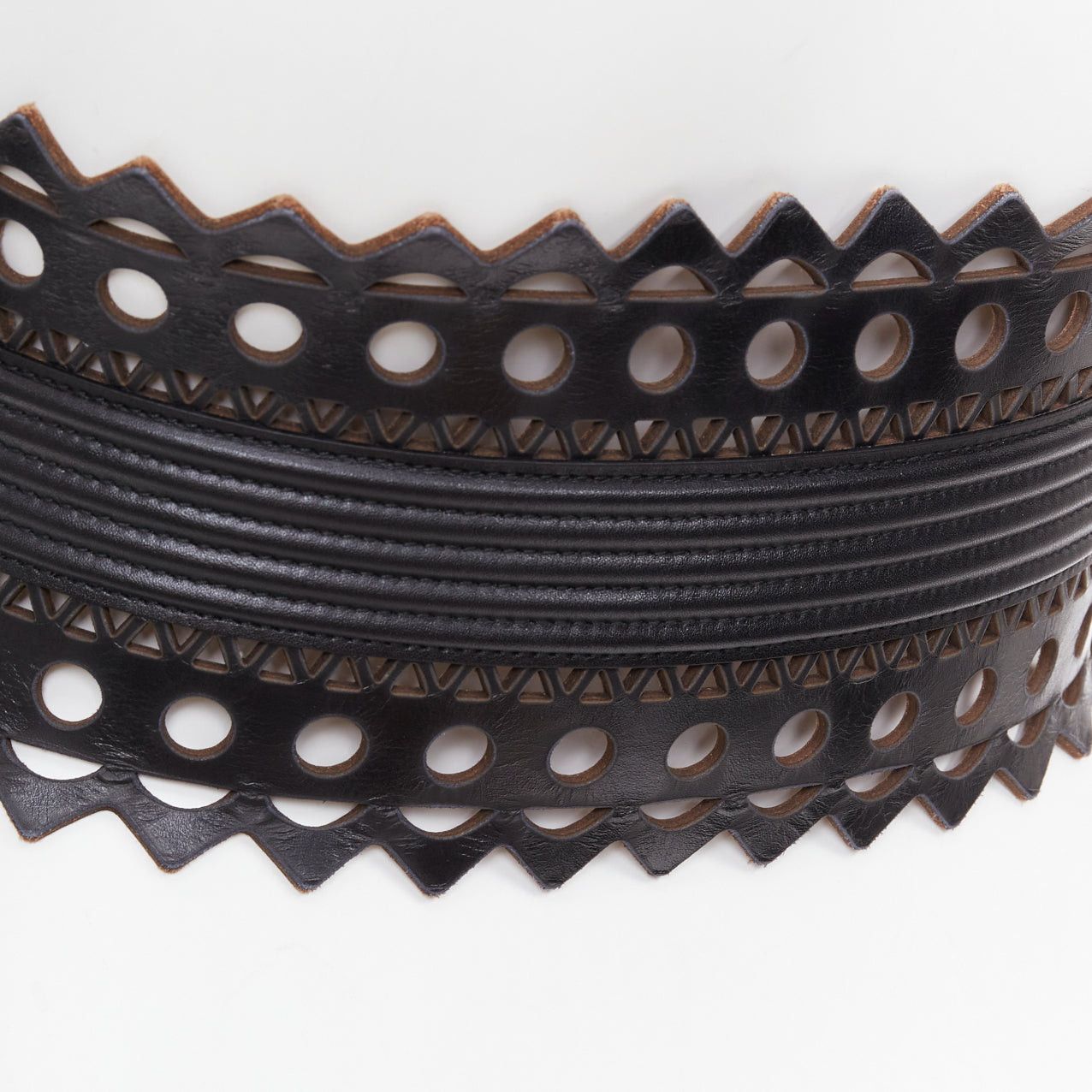 Alaia ALAIA Vienne black leather laser cut cinched corset wide belt 65cm Size ONE SIZE - 7 Thumbnail