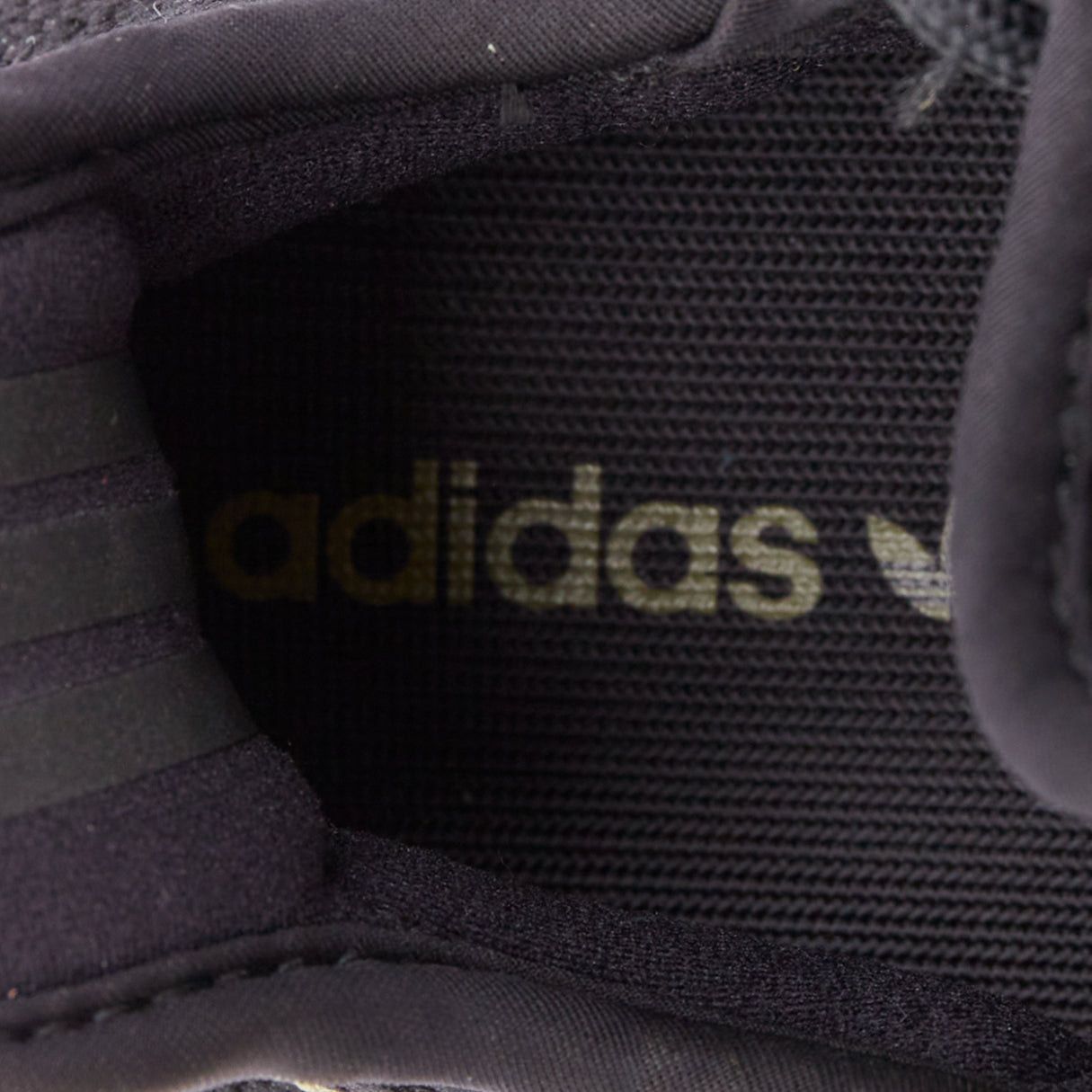 Yeezy YEEZY ADIDAS Boost 350 V2 black olive green colorblock knitted low top sneakers US4.5 Size US 4.5 / IT 34.5 - 9 Thumbnail