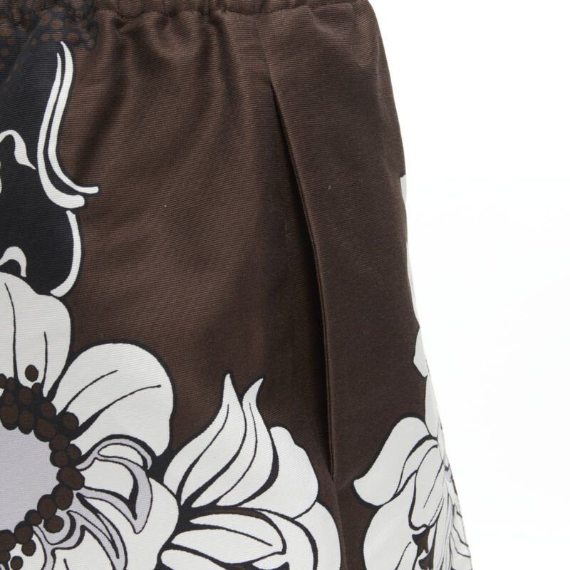 Valentino VALENTINO 2022 cotton silk brown black floral pleated drawstring shorts IT36 XS Size 25" / US 0 / IT 36 - 7 Thumbnail