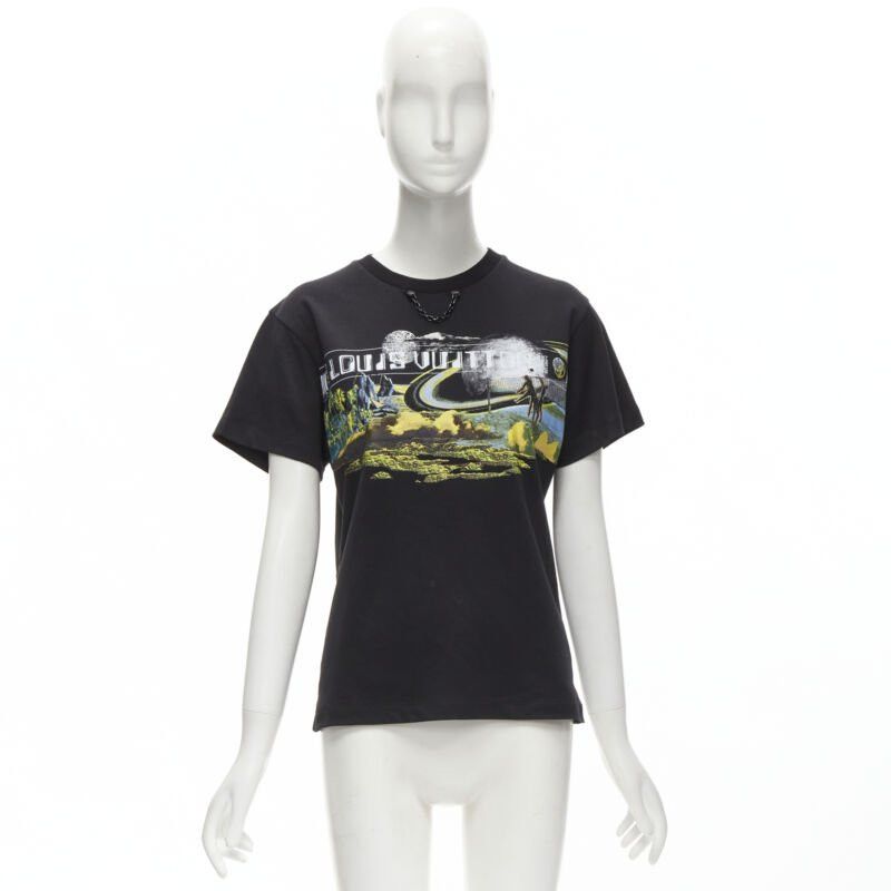 Louis Vuitton LOUIS VUITTON Volleyball Space graphic chain trimmed black cotton tshirt XS Size S / US 4 / IT 40 - 9 Thumbnail