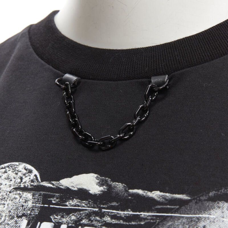 Louis Vuitton LOUIS VUITTON Volleyball Space graphic chain trimmed black cotton tshirt XS Size S / US 4 / IT 40 - 2 Thumbnail