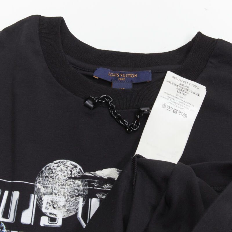 Louis Vuitton LOUIS VUITTON Volleyball Space graphic chain trimmed black cotton tshirt XS Size S / US 4 / IT 40 - 8 Thumbnail
