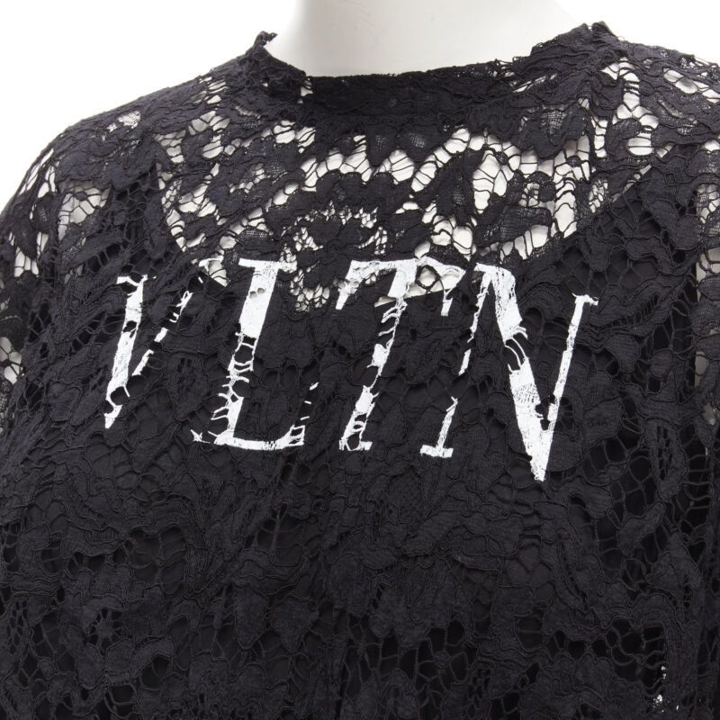 Valentino VALENTINO VLTN logo black lace white full floral lace playsuit romper XS Size 27" / US 4 / IT 40 - 2 Thumbnail
