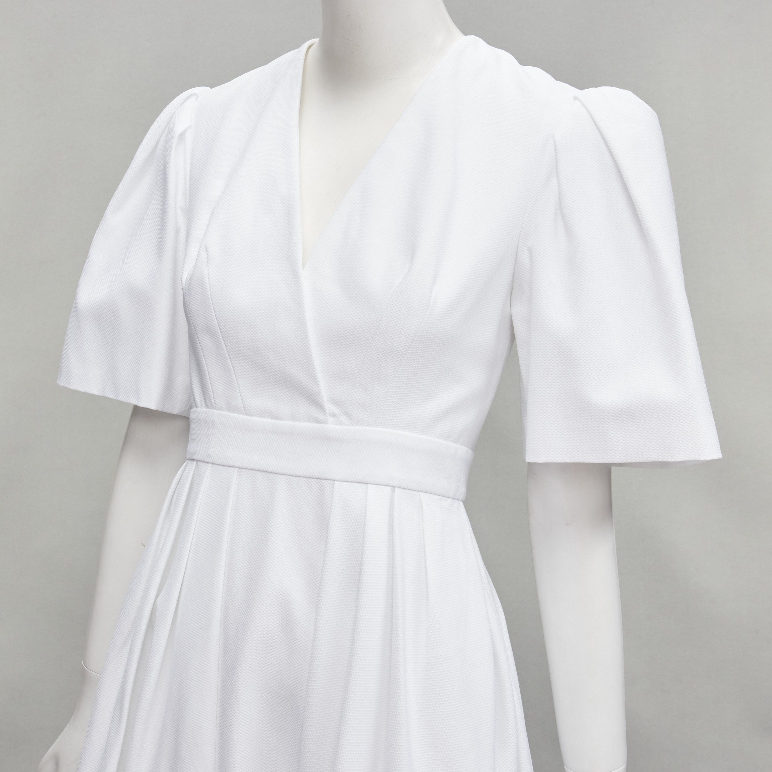 Alexander McQueen ALEXANDER MCQUEEN white structural bell sleeve V neck midi dress IT38 XS Size XS / US 0-2 / IT 36-38 - 2 Thumbnail
