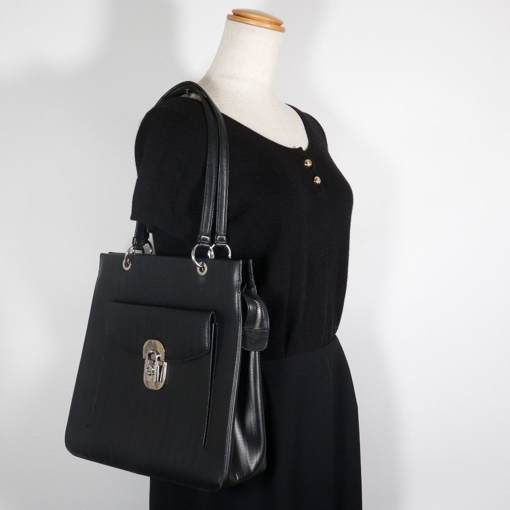 Salvatore Ferragamo Salvatore Ferragamo Salvatore Ferragamo Gancini Embossed Leather Shoulder Bag Leather Shoulder Bag DUTY FREE for USA Size ONE SIZE - 15 Thumbnail