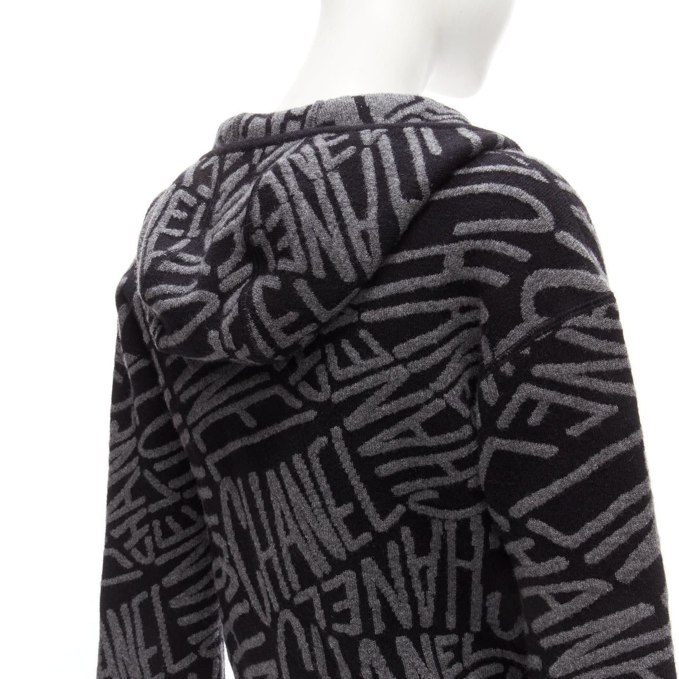 Chanel CHANEL 2021 98% cashmere black grey all over logo intarsia CC cardigan FR36 S Size S / US 4 / IT 40 - 10 Thumbnail