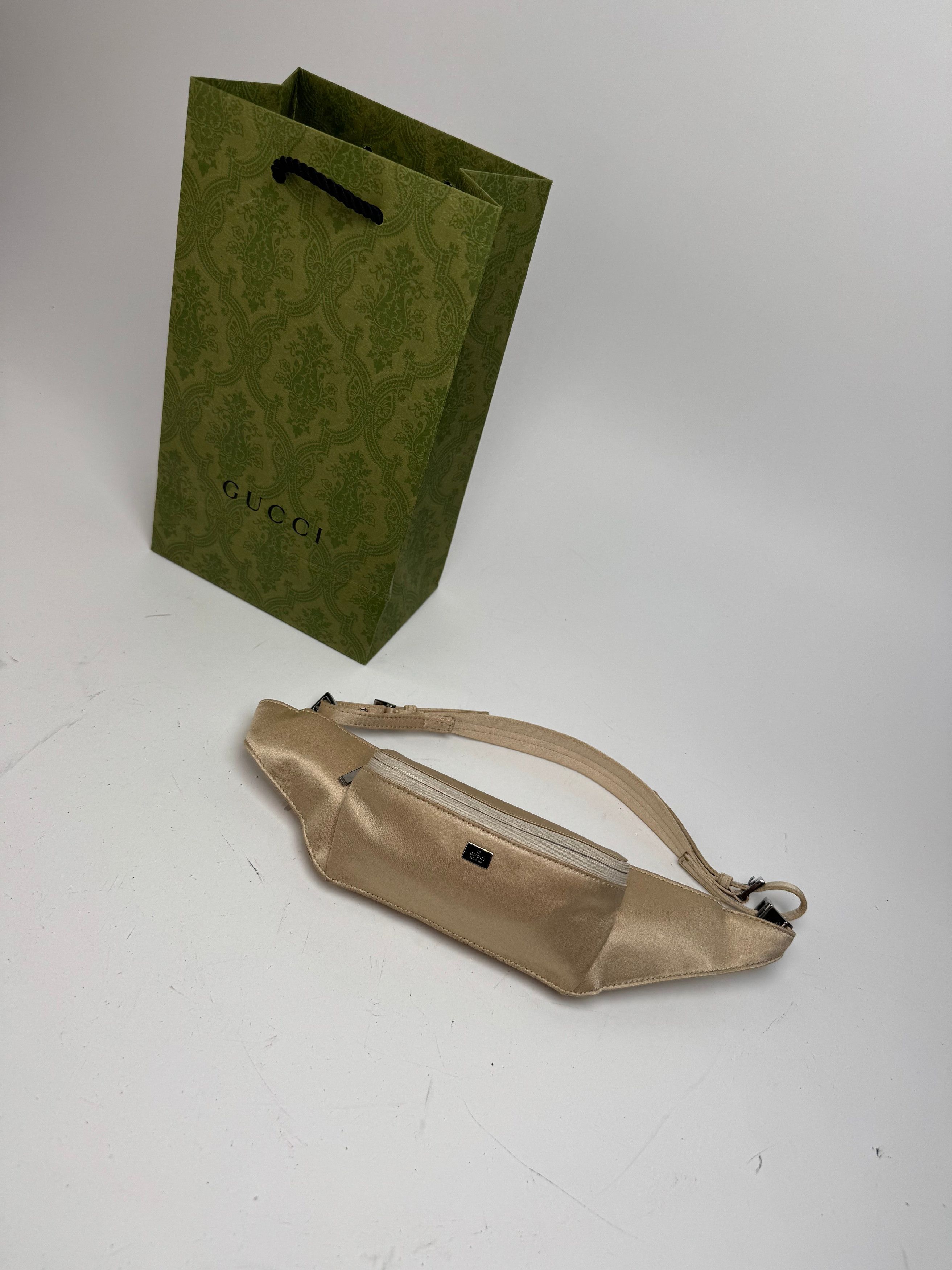 Gucci Vintage Satin Waist Bag Golden Size ONE SIZE - 14 Thumbnail