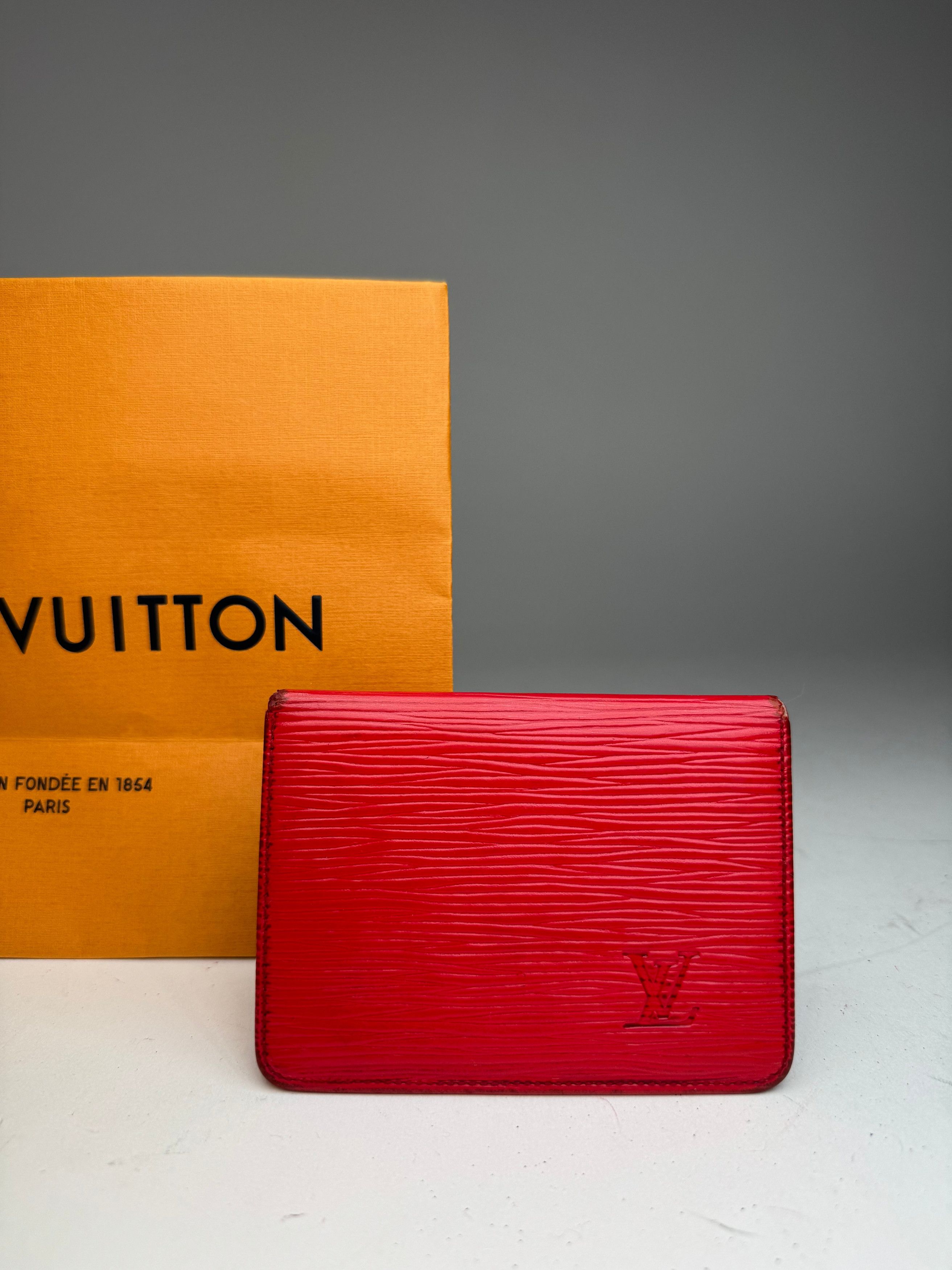 Louis Vuitton Vintage EPI leather Card Holder red Size ONE SIZE - 4 Thumbnail
