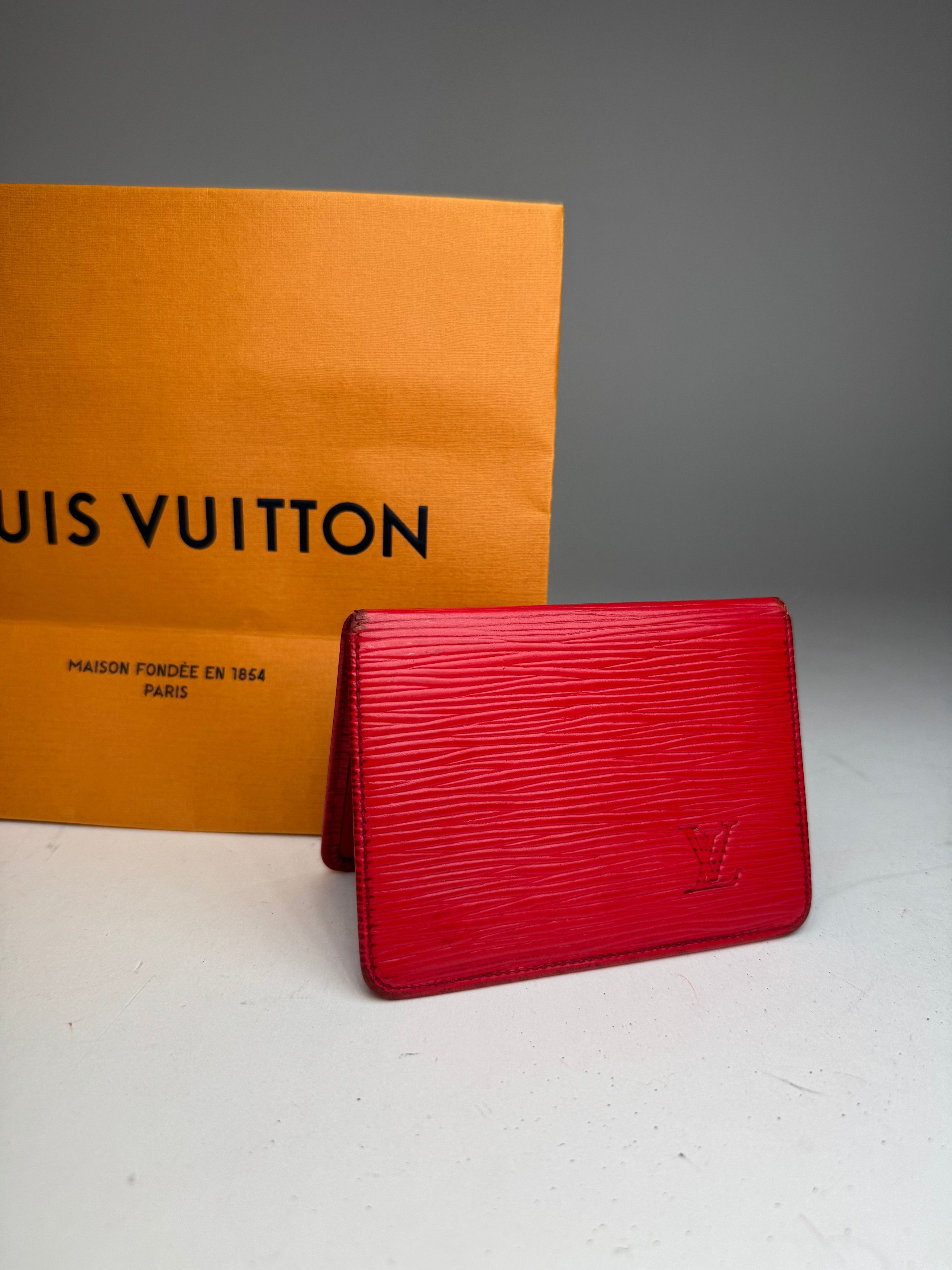 Louis Vuitton Vintage EPI leather Card Holder red Size ONE SIZE - 3 Thumbnail