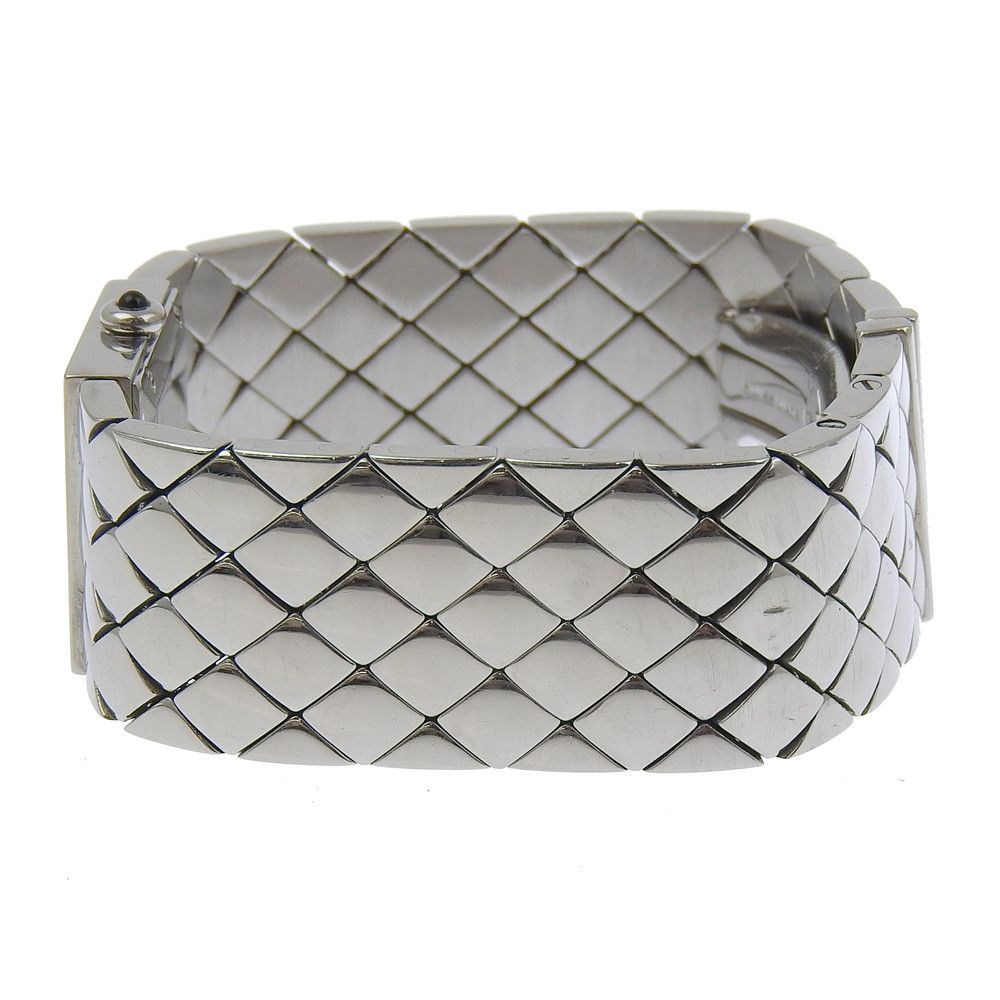 Chanel Chanel Chanel Matelassé Stainless Steel Metal Quartz H0489 DUTY FREE for USA Size ONE SIZE - 4 Thumbnail
