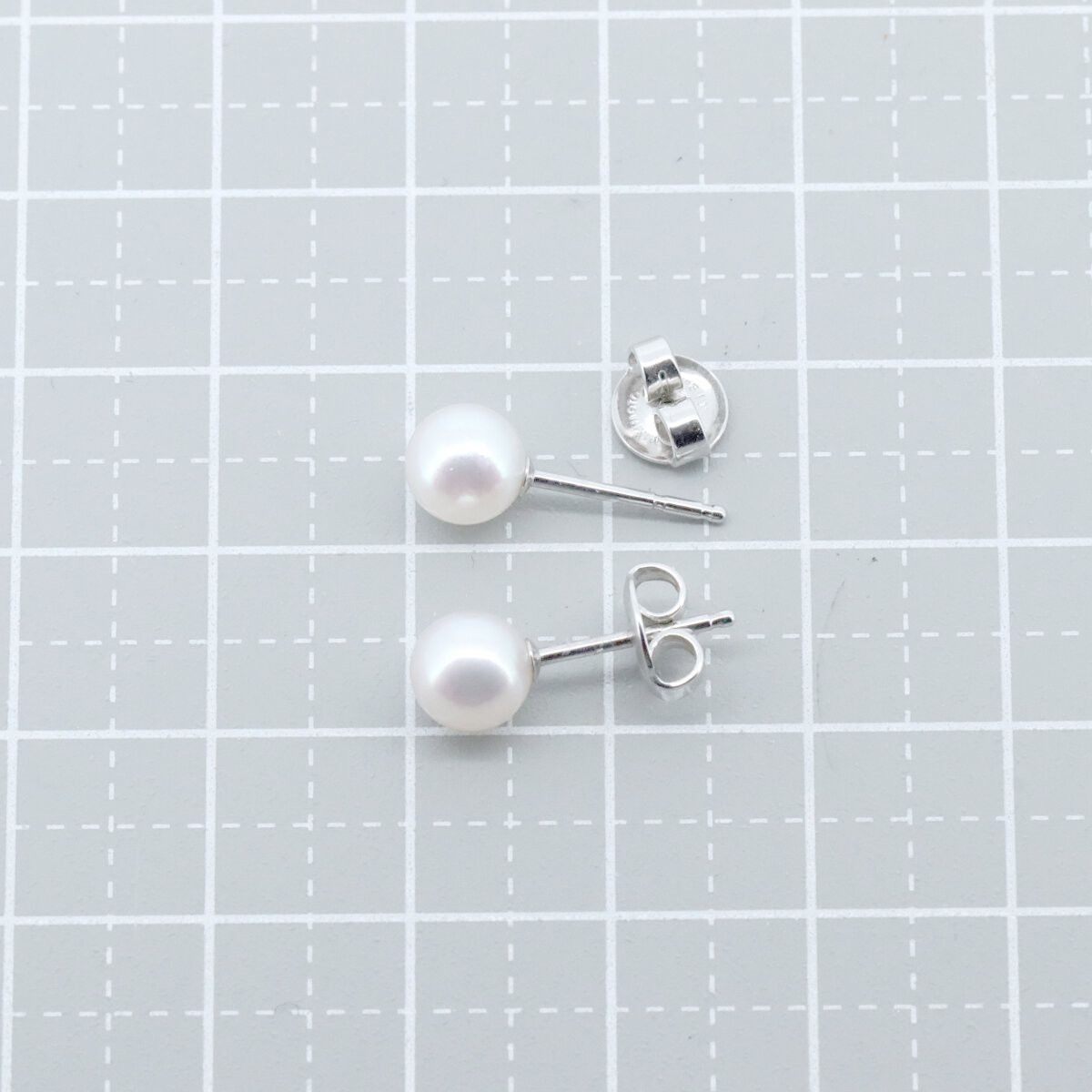 Mikimoto Mikimoto Mikimoto Pearl Au750 White Gold Earrings Metal Earrings DUTY FREE for USA Size ONE SIZE - 4 Thumbnail
