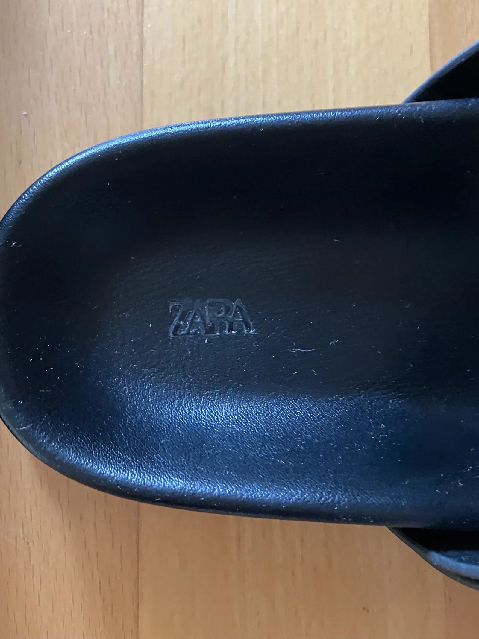 Zara Zara Slippers Sandals Size US 7 / IT 37 - 2 Thumbnail