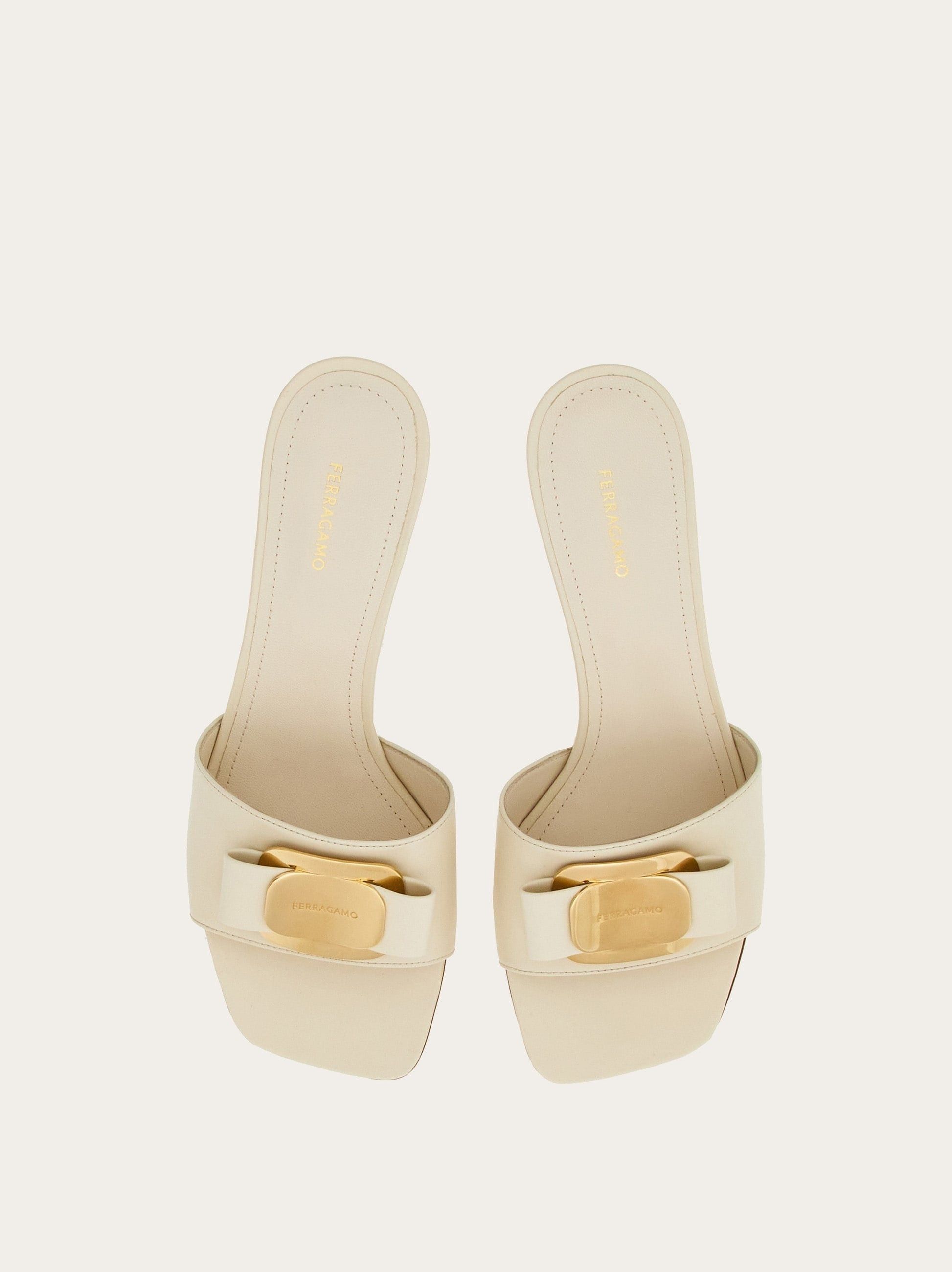 Salvatore Ferragamo Ferragamo New Vara Plate Slide Sandals SIZE 7 Size ONE SIZE - 3 Thumbnail