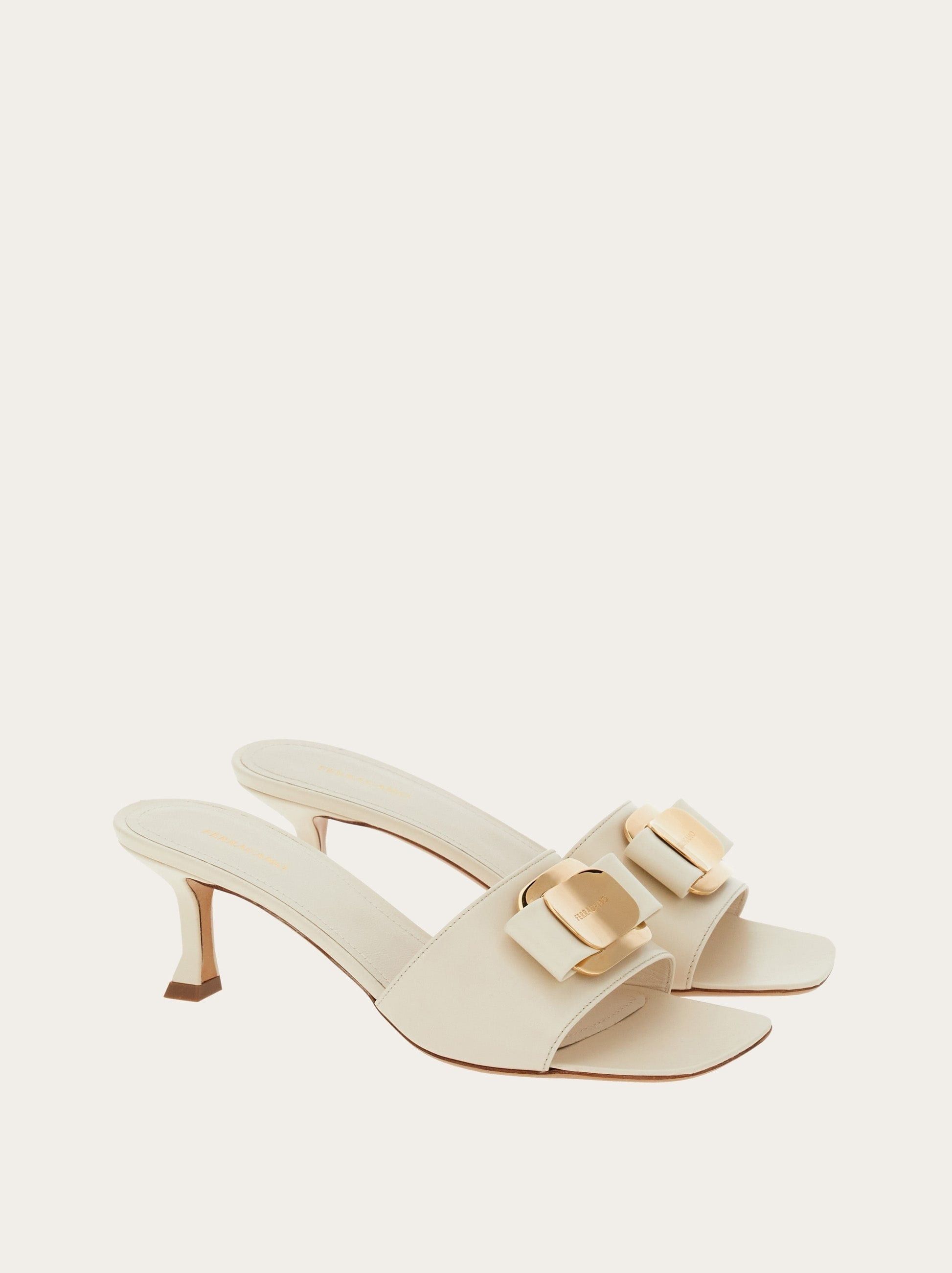 Salvatore Ferragamo Ferragamo New Vara Plate Slide Sandals SIZE 9 Size ONE SIZE - 2 Thumbnail