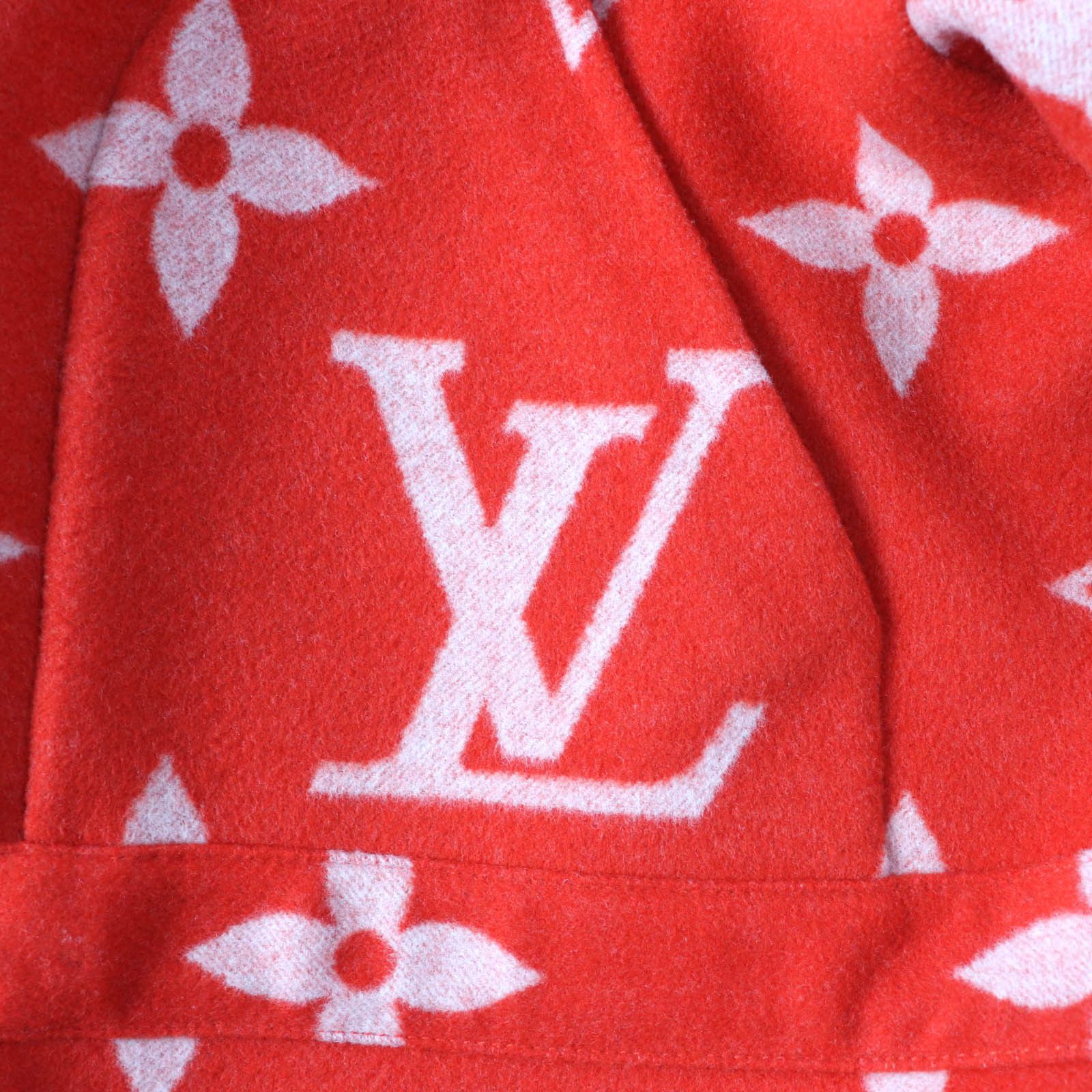 Louis Vuitton Louis Vuitton Louis Vuitton Giant Monogram Wool Silk Hoodie Coat Leather Outerwear DUTY FREE for USA Size ONE SIZE - 9 Thumbnail