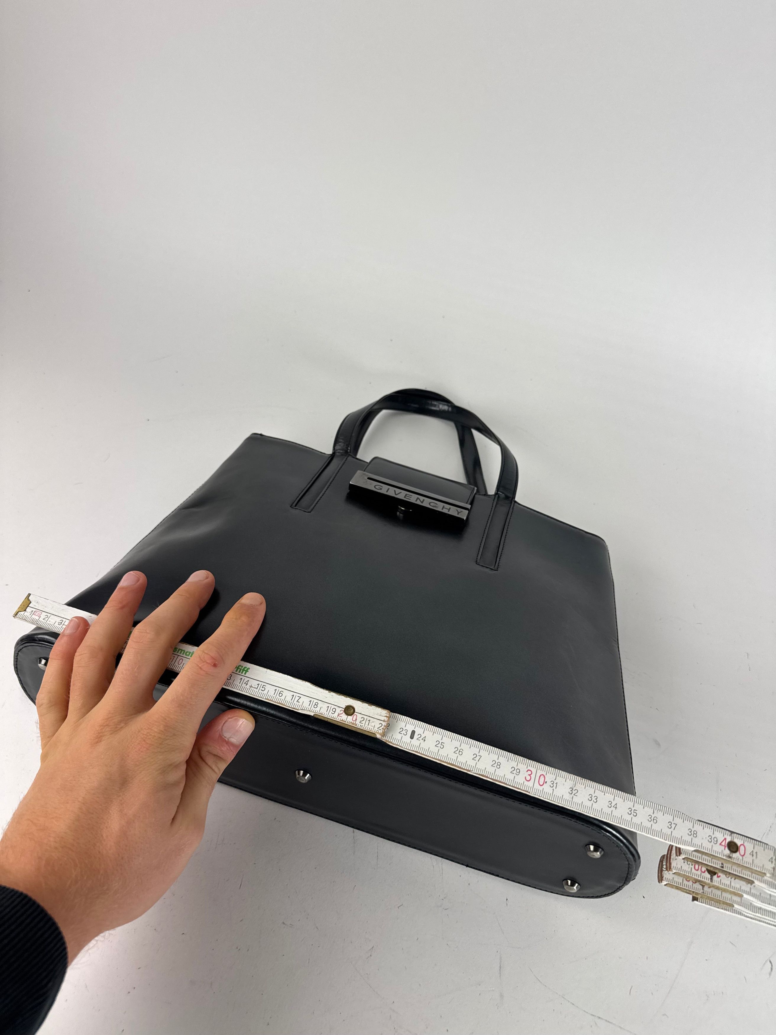 Givenchy Vintage Leather Bag Black Size ONE SIZE - 9 Thumbnail