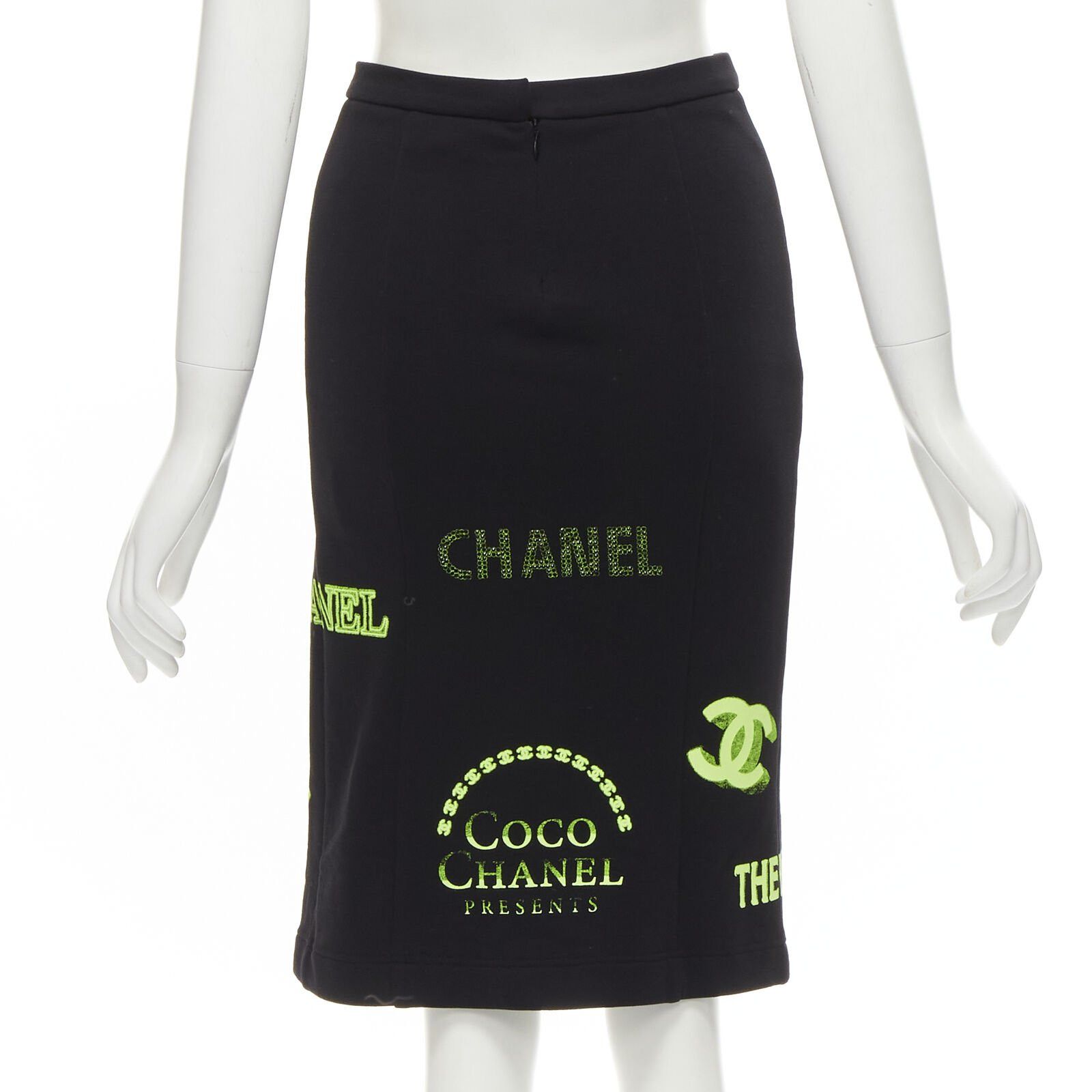 Chanel rare CHANEL 2021 Runway black neon graphic logo slit cotton fleece skirt FR34 XS Size 26" / US 2 / IT 38 - 6 Thumbnail
