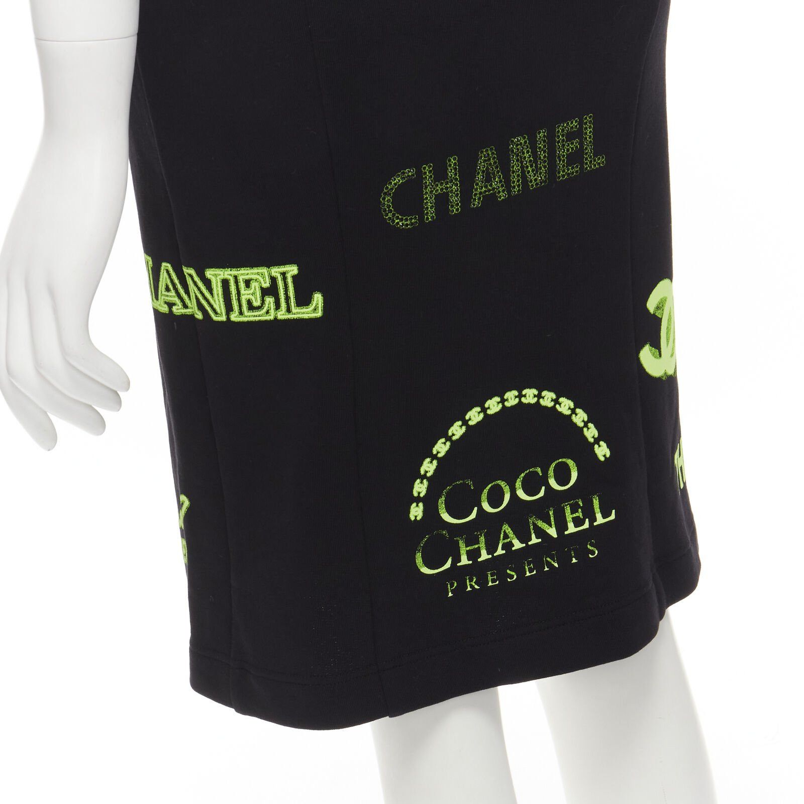 Chanel rare CHANEL 2021 Runway black neon graphic logo slit cotton fleece skirt FR34 XS Size 26" / US 2 / IT 38 - 8 Thumbnail