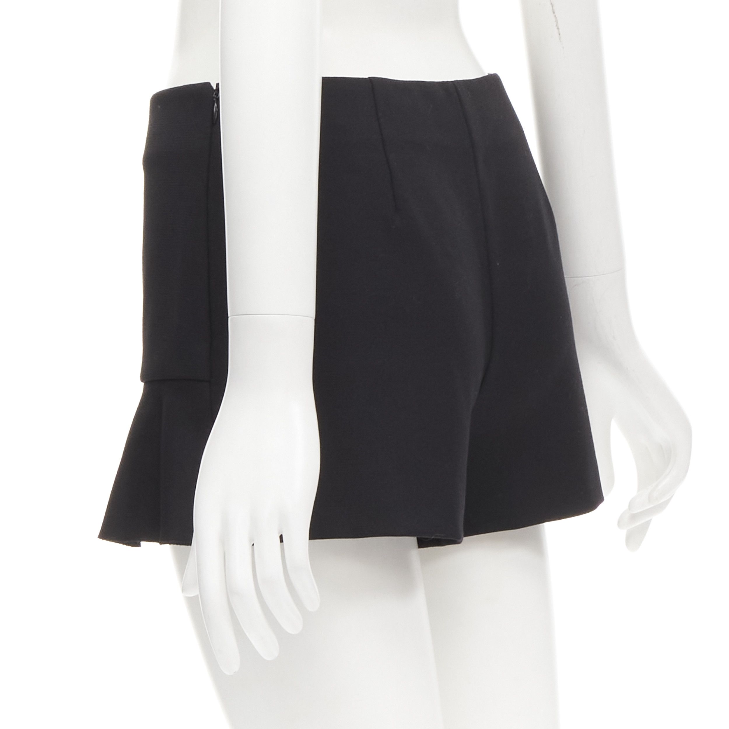 RED Valentino RED VALENTINO black frilly ruffle hem mid rise shorts skirts skorts IT38 XS Size 26" / US 2 / IT 38 - 6 Thumbnail