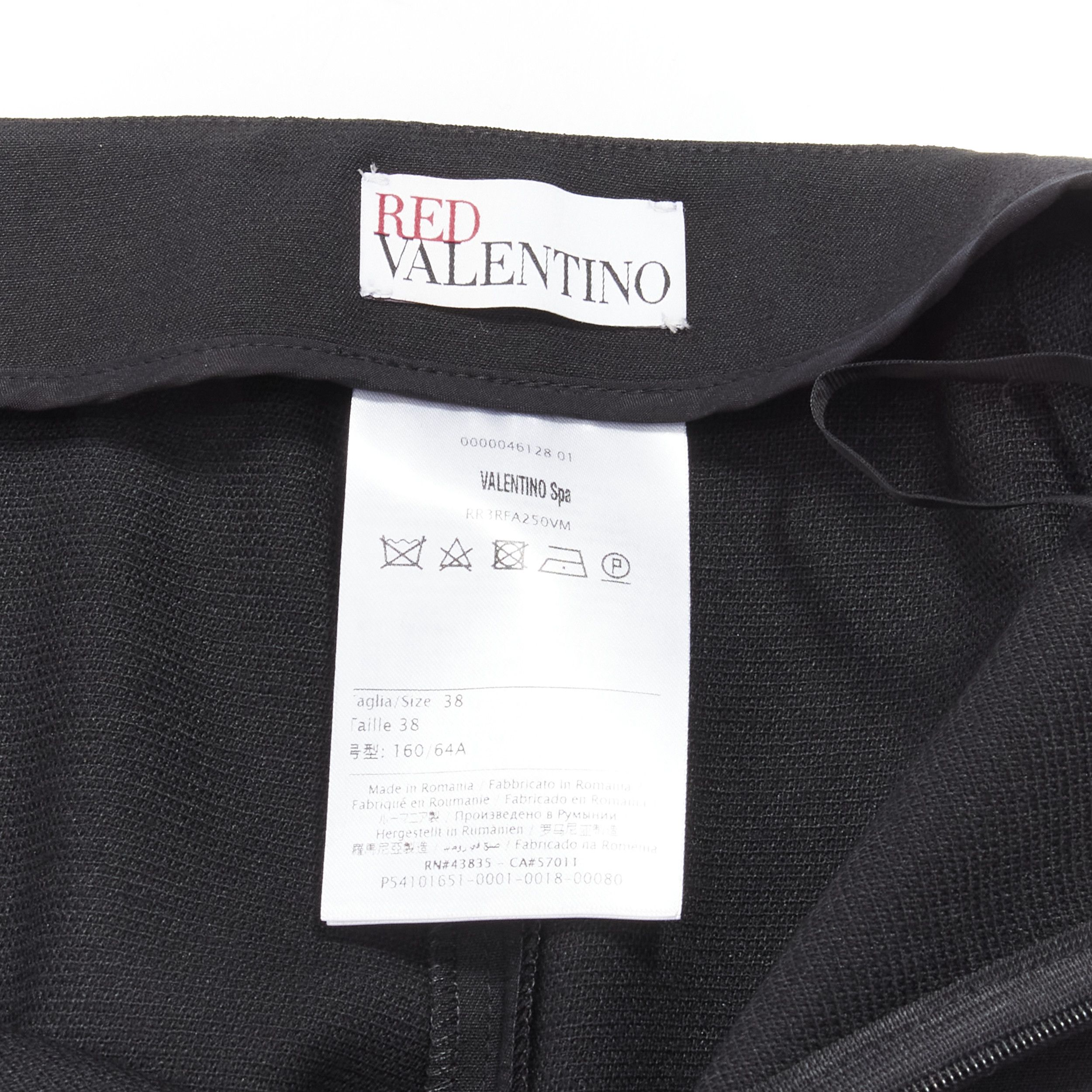 RED Valentino RED VALENTINO black frilly ruffle hem mid rise shorts skirts skorts IT38 XS Size 26" / US 2 / IT 38 - 8 Thumbnail