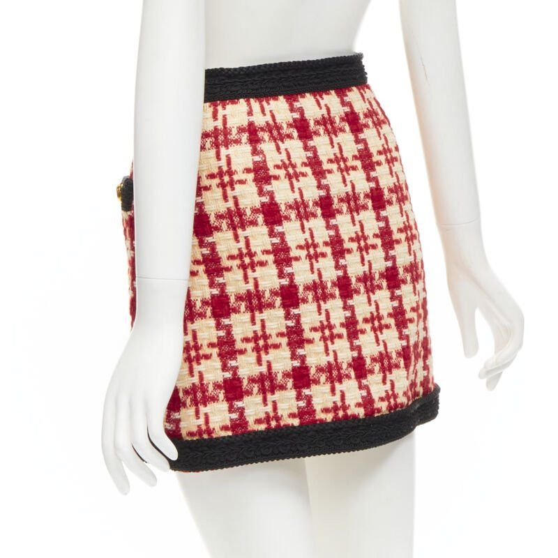 Gucci GUCCI red beige checkered tweed gold tone GG button mini skirt IT36 XXS Size 25" / US 0 / IT 36 - 6 Thumbnail