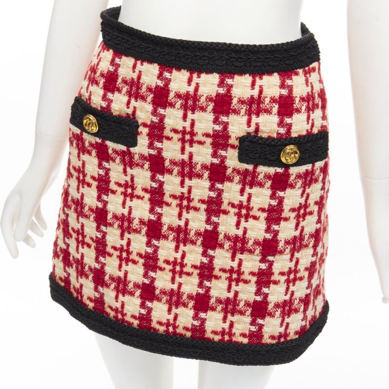 Gucci GUCCI red beige checkered tweed gold tone GG button mini skirt IT36 XXS Size 25" / US 0 / IT 36 - 7 Thumbnail