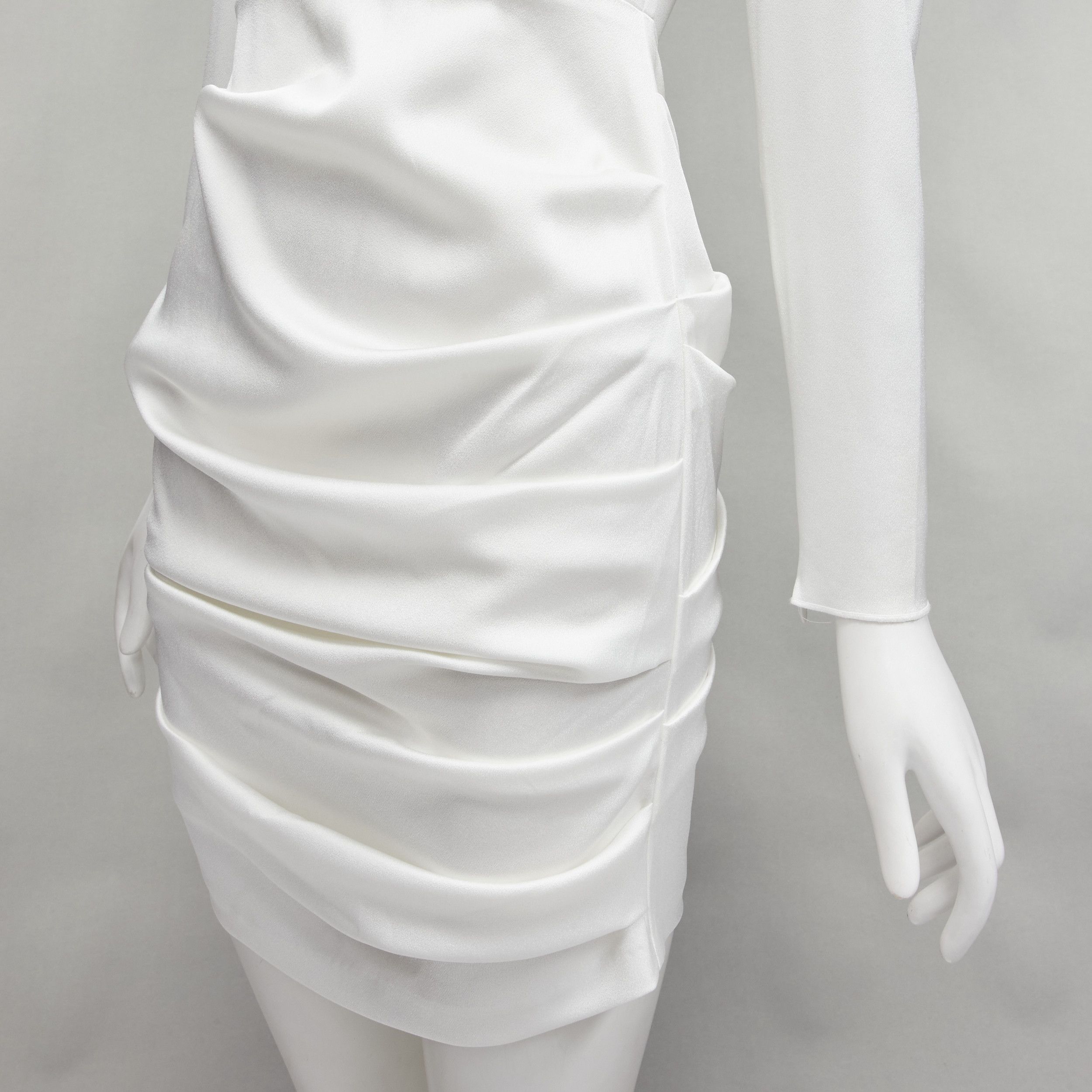 Alex Perry ALEX PERRY Blaze white ruched satin back zip mini cocktail dress UK6 XS Size XS / US 0-2 / IT 36-38 - 2 Thumbnail
