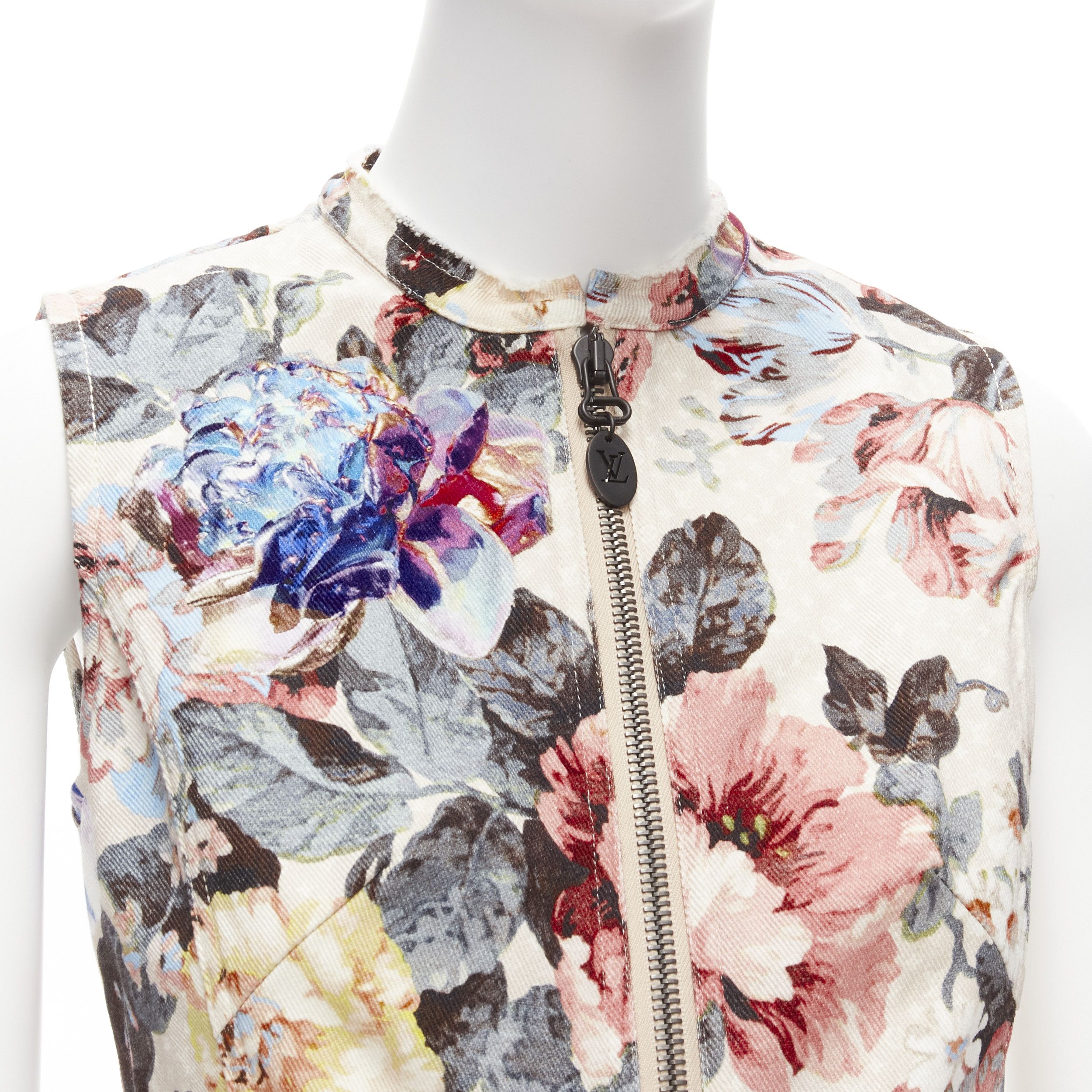 Louis Vuitton LOUIS VUITTON 2022 Vintage Floral LV monogram patch denim zip dress FR34 XS Size XS / US 0-2 / IT 36-38 - 7 Thumbnail