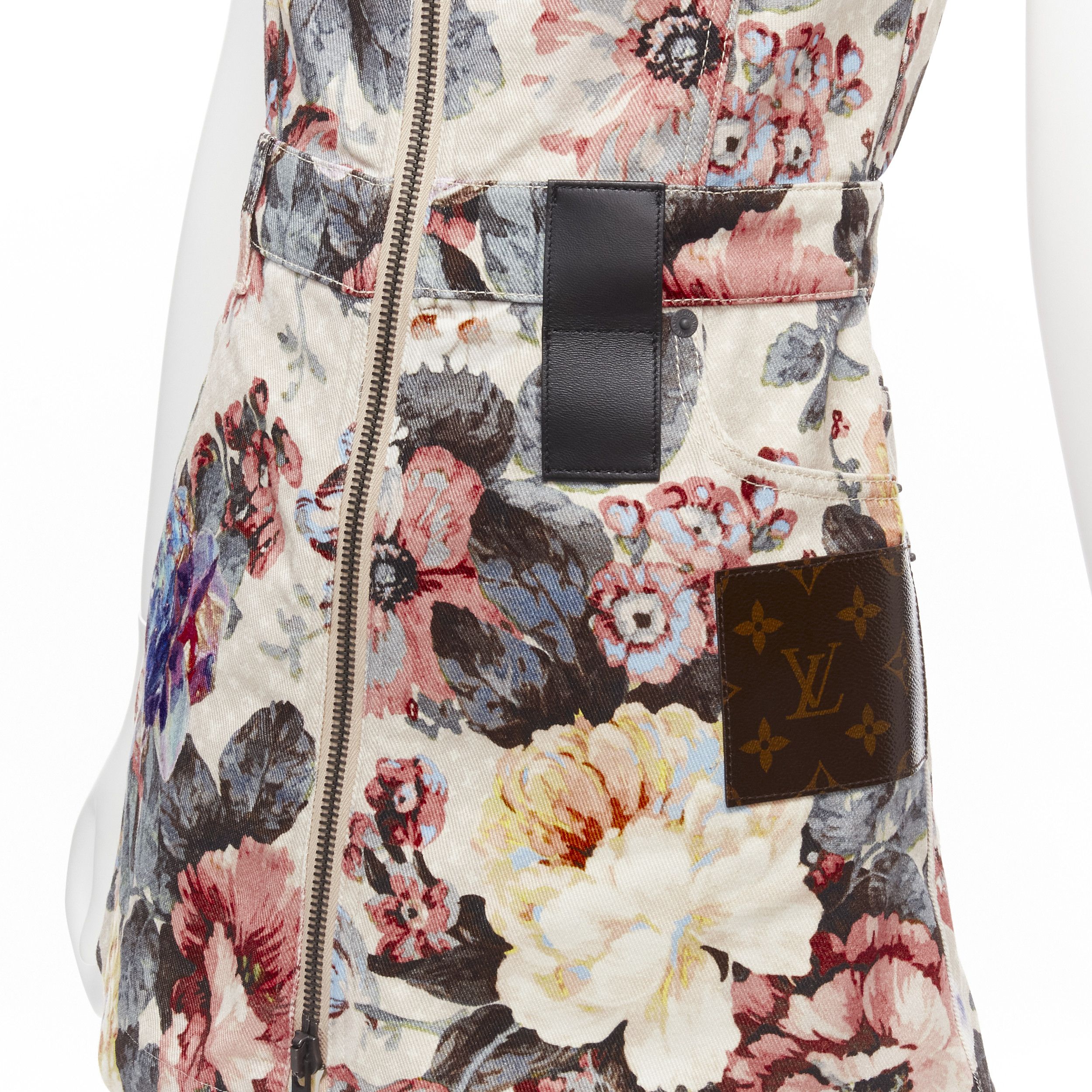 Louis Vuitton LOUIS VUITTON 2022 Vintage Floral LV monogram patch denim zip dress FR34 XS Size XS / US 0-2 / IT 36-38 - 2 Thumbnail